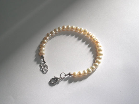 B53 淡水珍珠橢米手鏈 Pearl Rice Oval Bracelet (可調校長度)