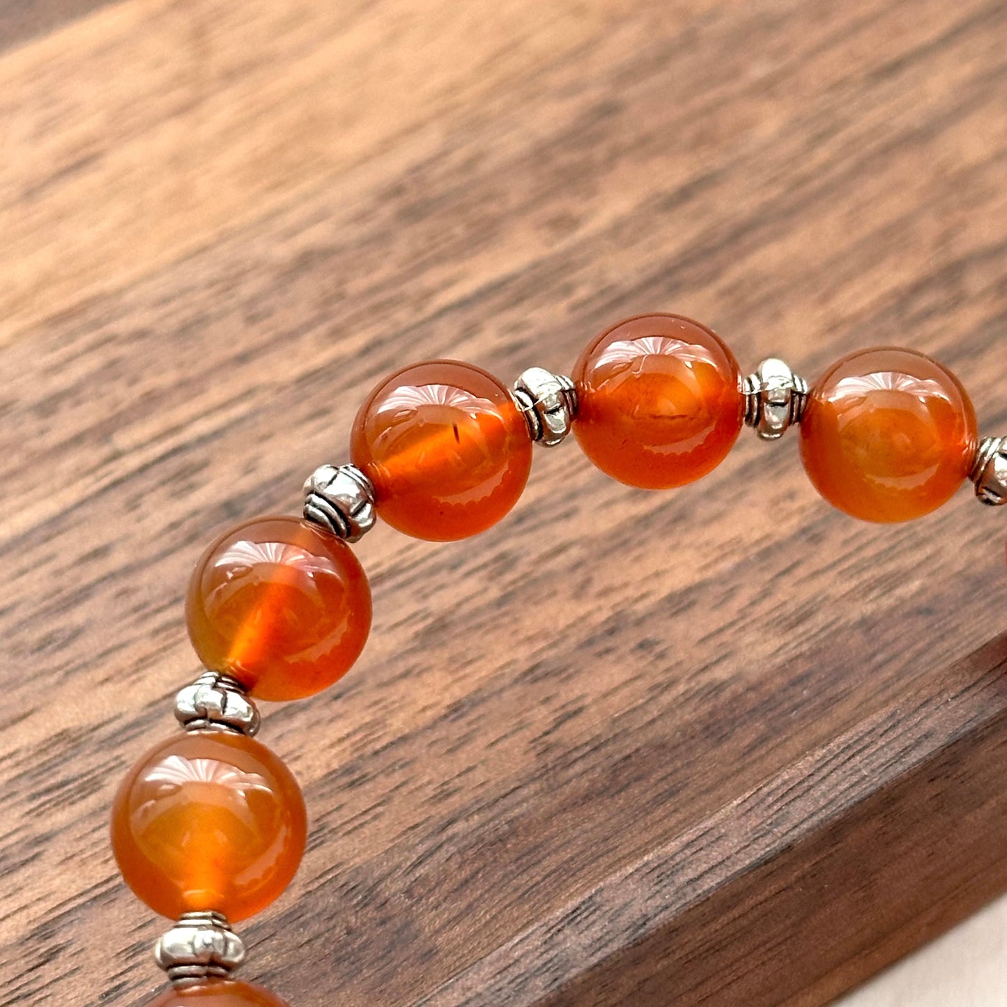 BS07 【Wutongju】Red agate retro silver-plated bracelet