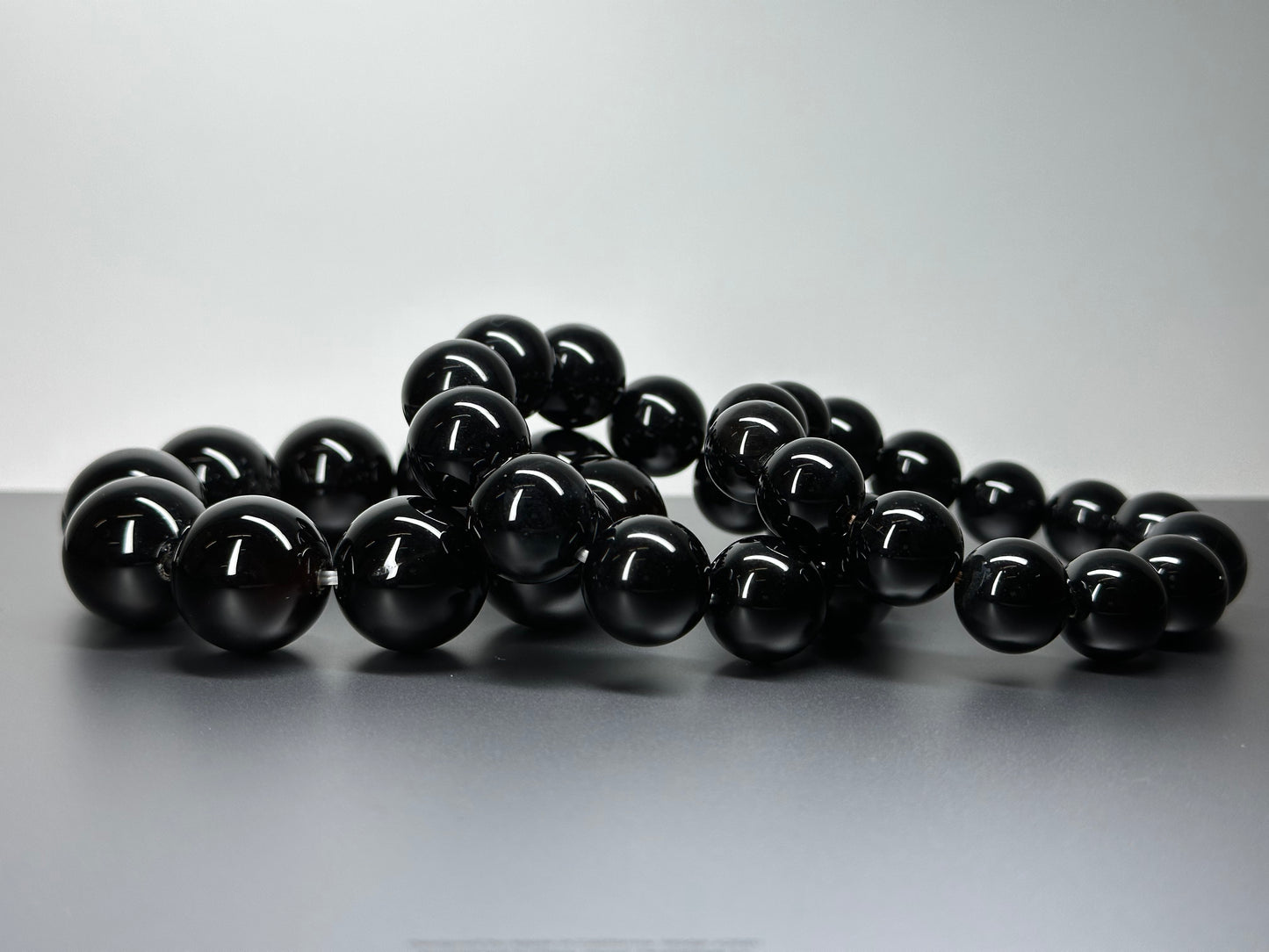 B11 Black Agate Pure Bead Bracelet