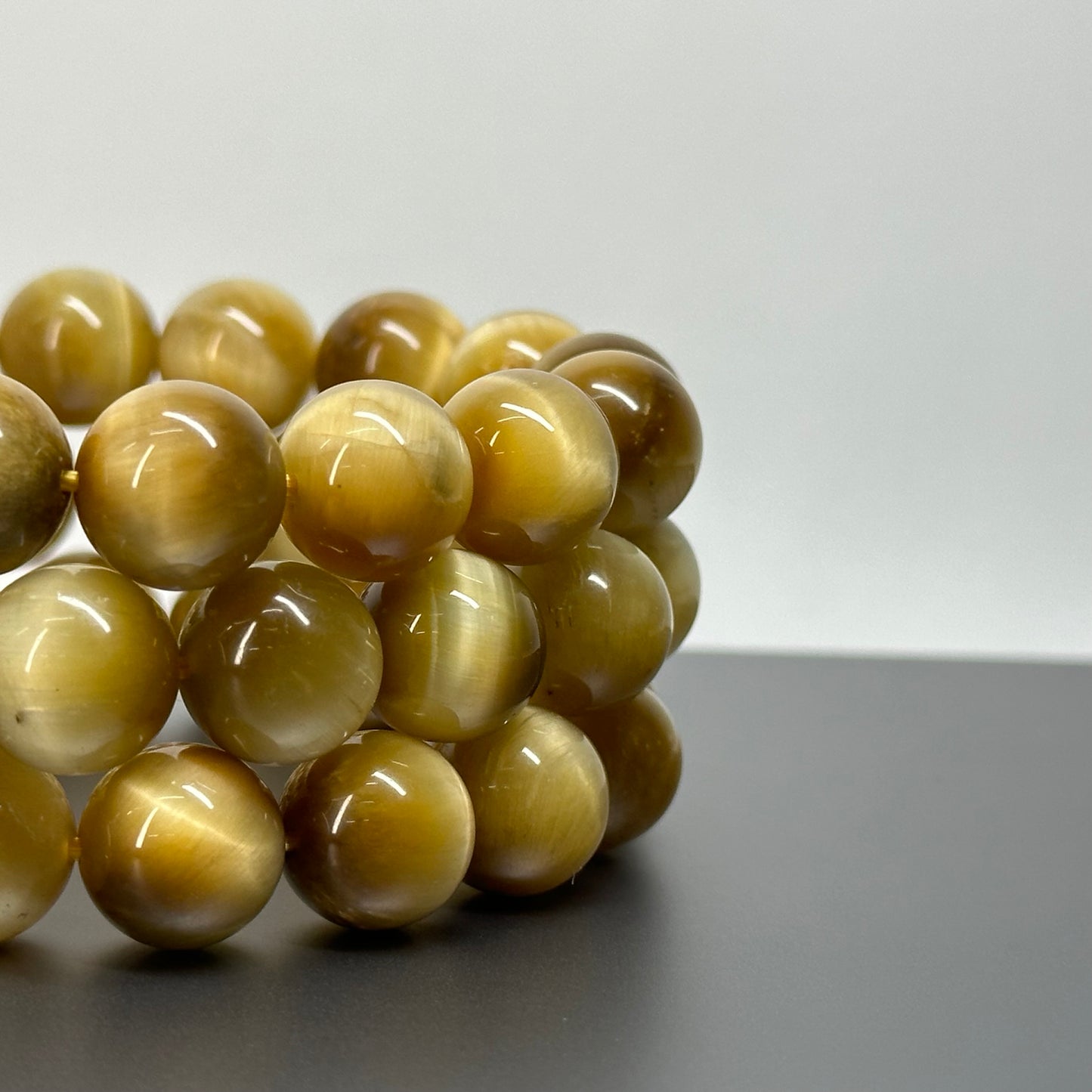 B33 Tiger-Eye Stone • Gold Bracelet