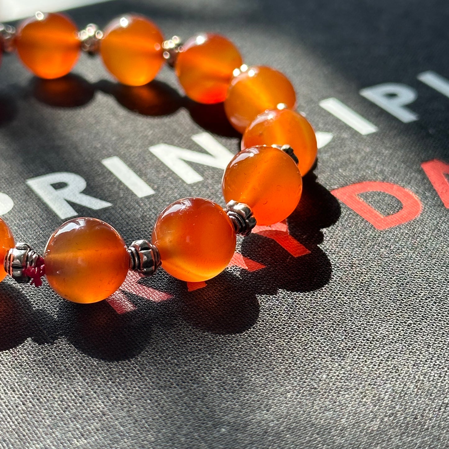 BS07 【Wutongju】Red agate retro silver-plated bracelet