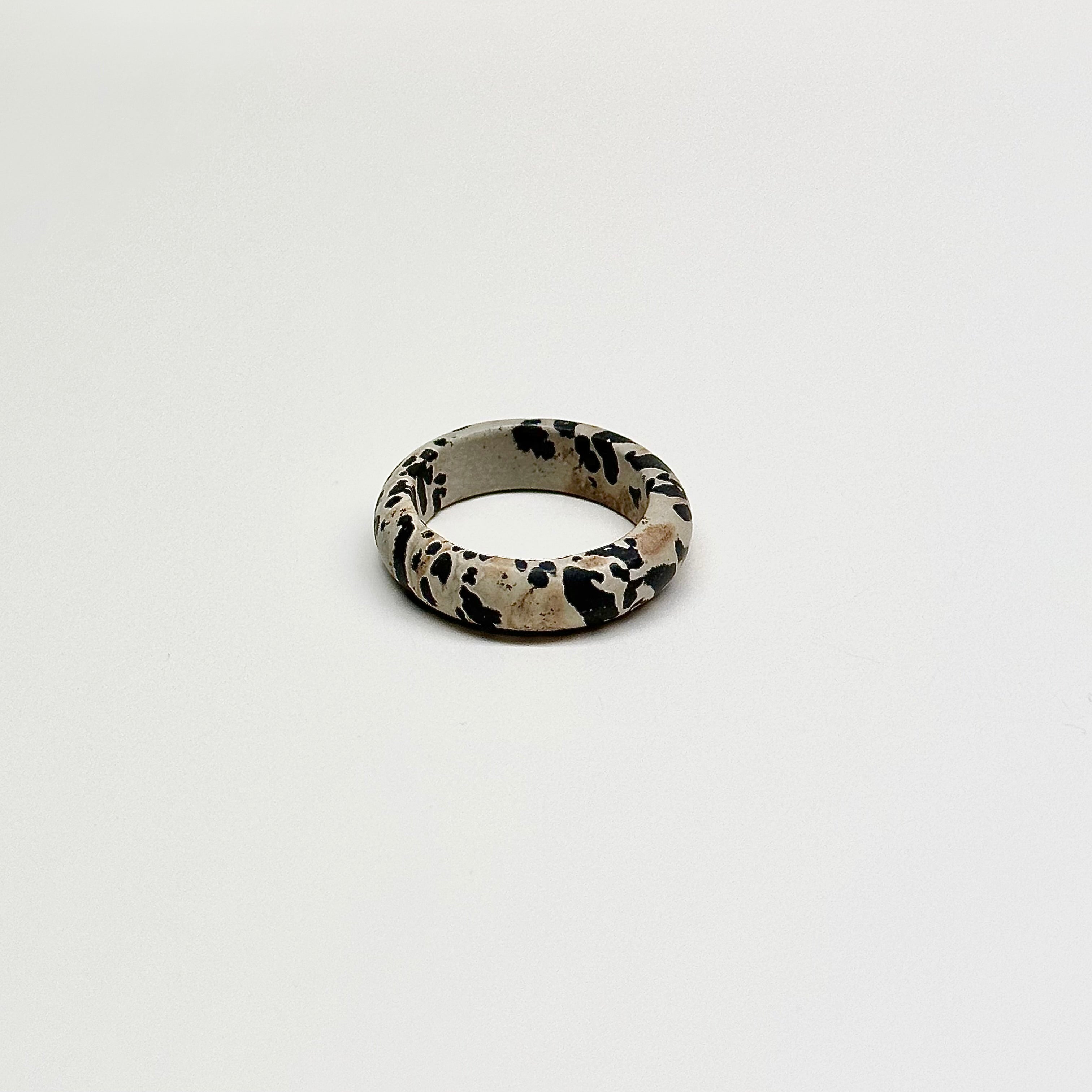 R24 斑點碧玉介指戒指 Dalmatian Jasper Ring (可配925銀頸鏈項鏈)