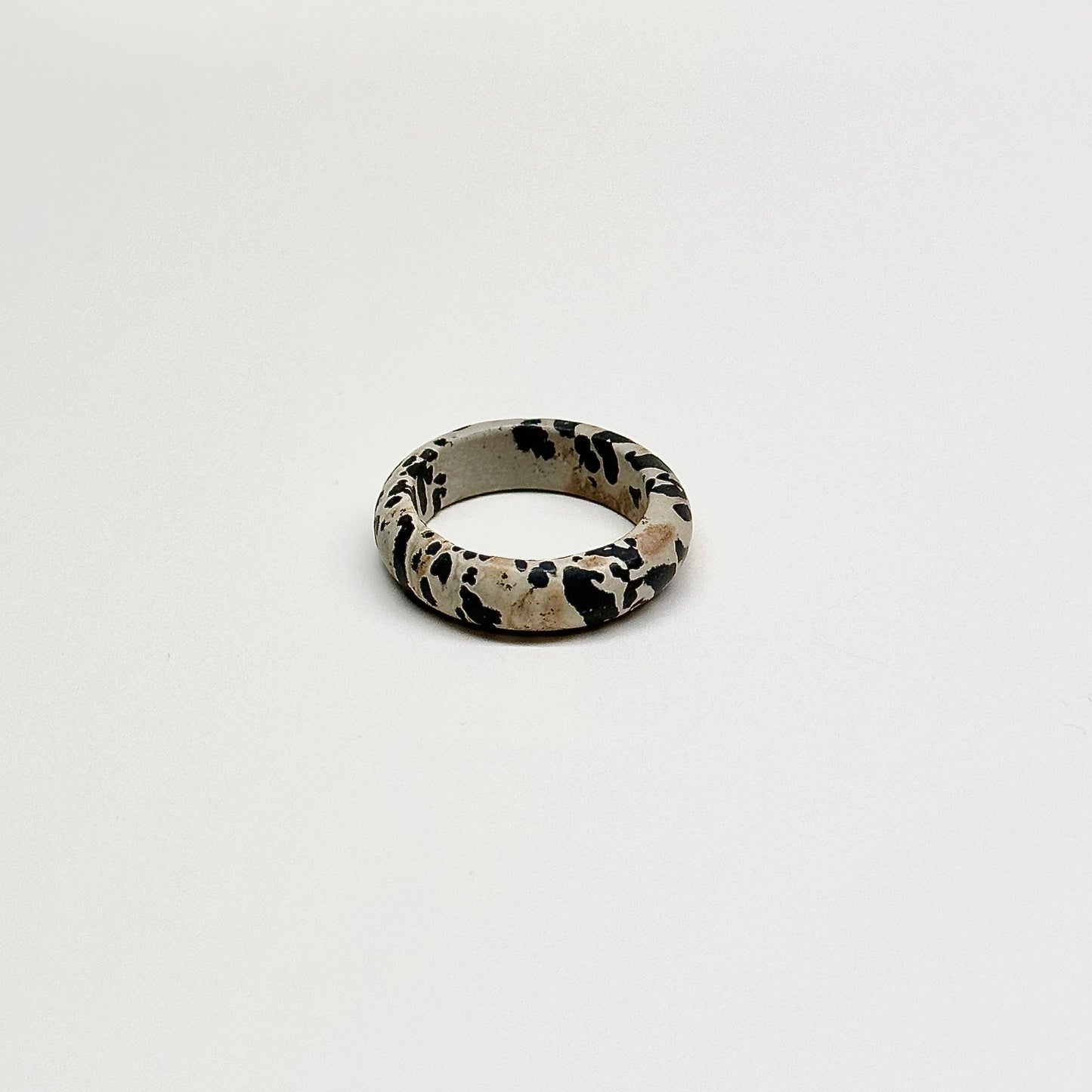 R24 斑點碧玉介指戒指 Dalmatian Jasper Ring (可配925銀頸鏈項鏈)