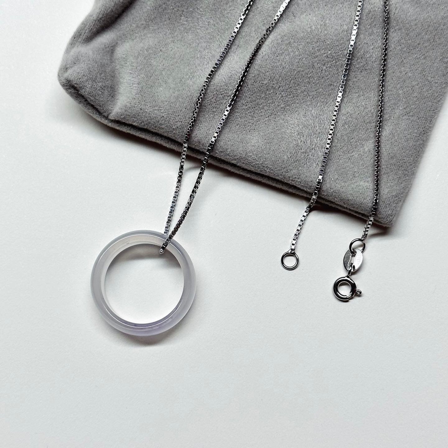 R03 White agate ring (can be paired with a 925 sterling silver necklace)