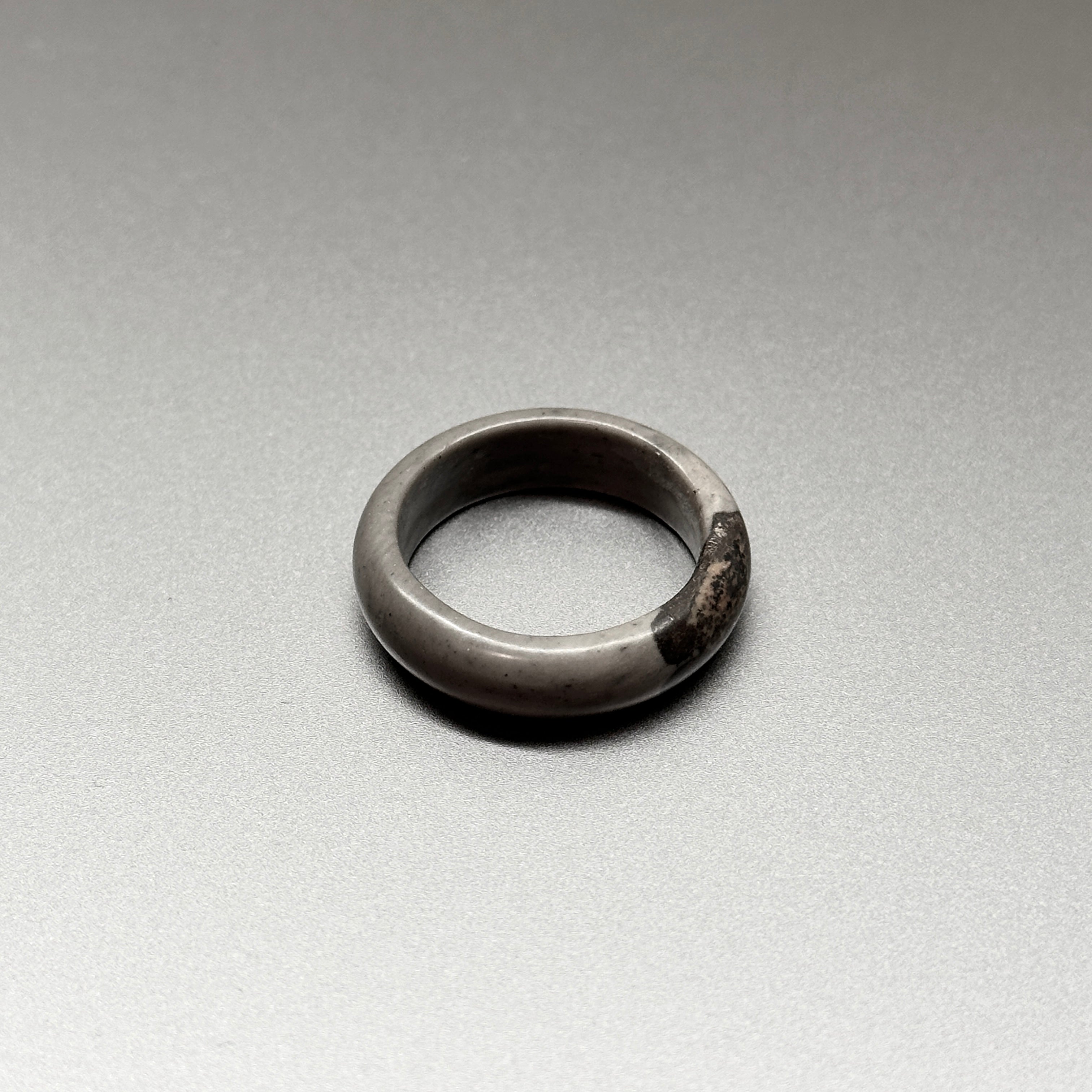 R05 灰石介指戒指 Grey Stone Ring (可配925銀頸鏈項鏈)