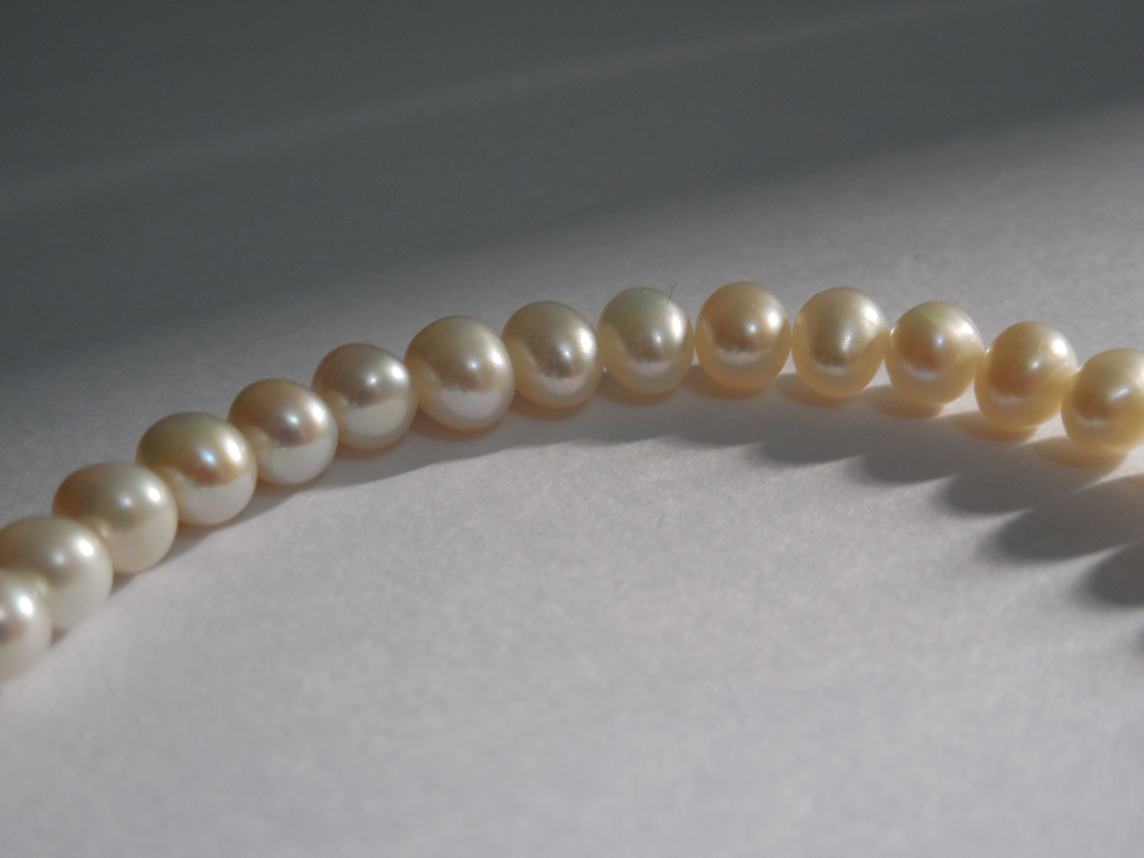 B53 Freshwater Oval Pearl Bracelet (Adjustable Length)