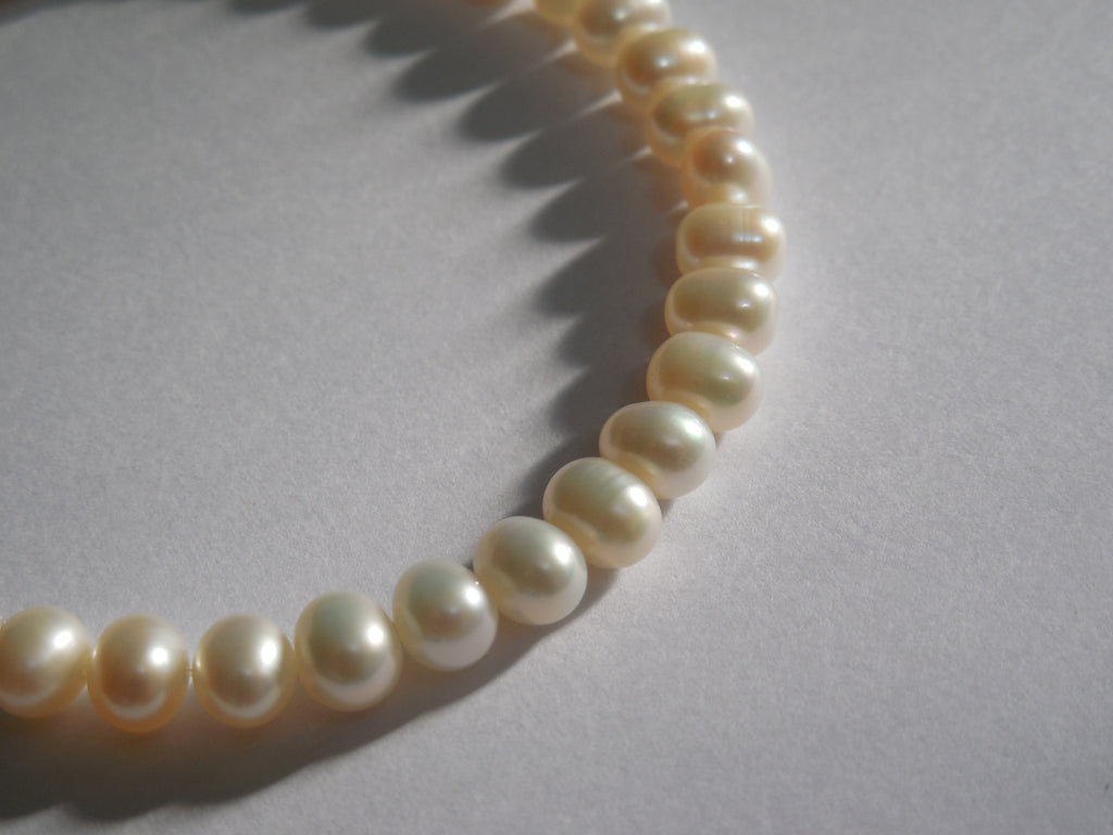 B53 Freshwater Oval Pearl Bracelet (Adjustable Length)