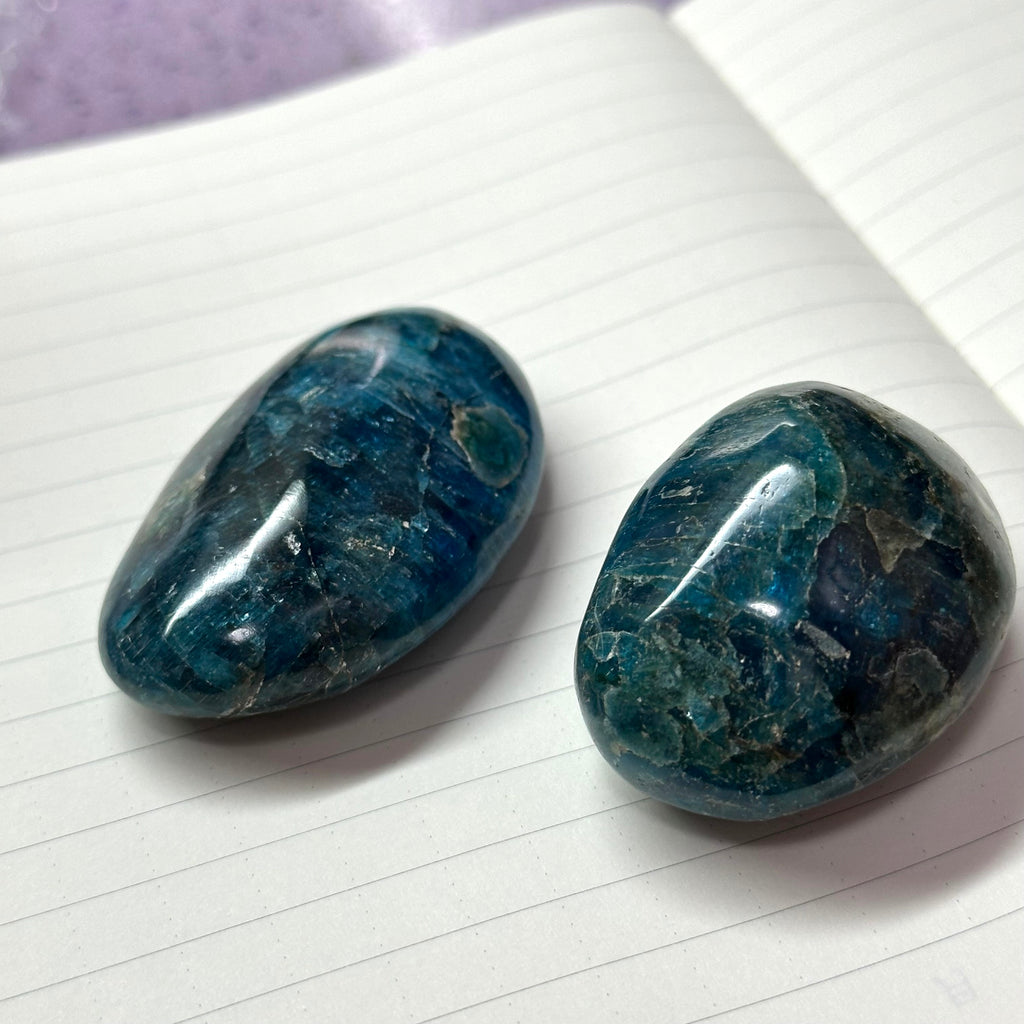 TS31【藍磷灰原石】磷灰石 滾石 辦公室家中療癒