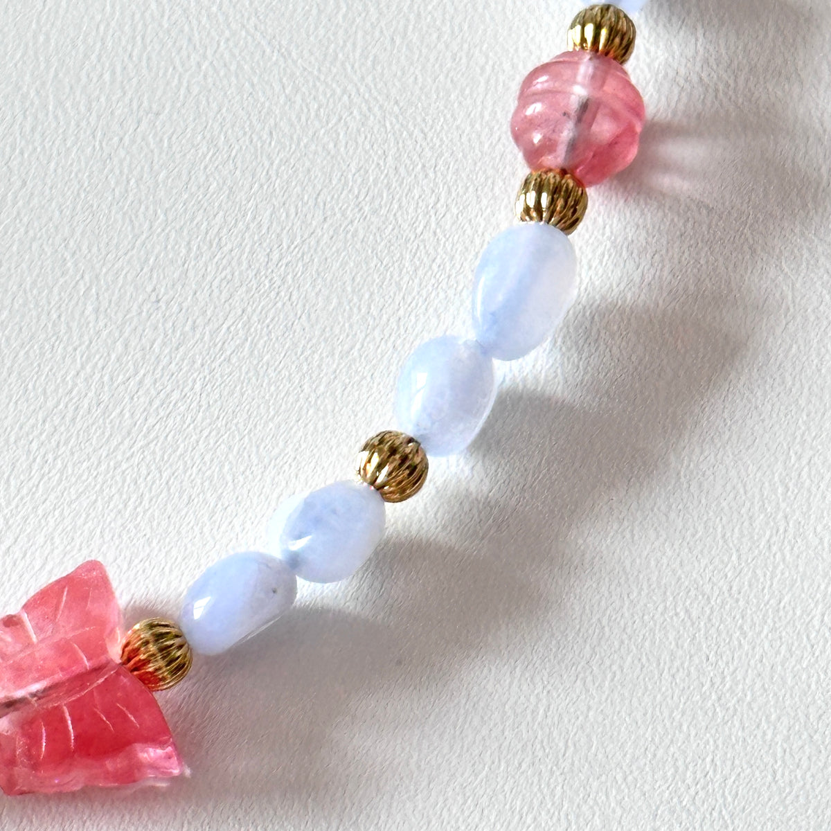 S10 [Gemstone mobile phone camera lanyard] Amethyst • Yellow glass • Pearl • Water drop shell Retro gold-plated lanyard Original design handmade