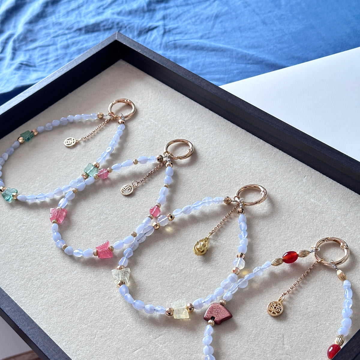 S10 [Gemstone mobile phone camera lanyard] Amethyst • Yellow glass • Pearl • Water drop shell Retro gold-plated lanyard Original design handmade