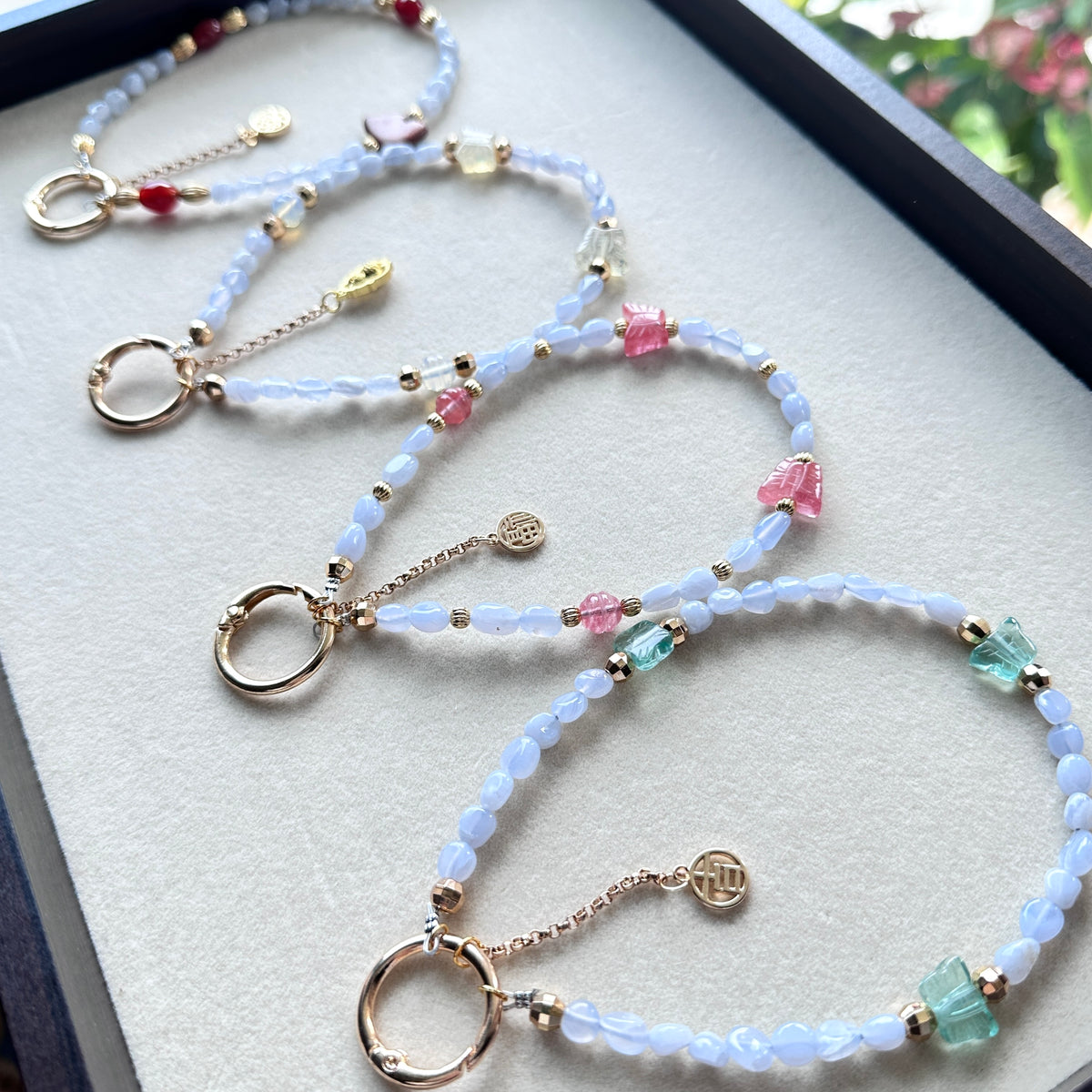 S10 [Gemstone mobile phone camera lanyard] Amethyst • Yellow glass • Pearl • Water drop shell Retro gold-plated lanyard Original design handmade