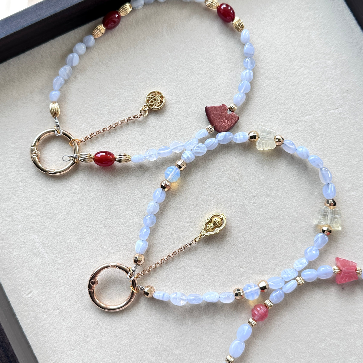 S10 [Gemstone mobile phone camera lanyard] Amethyst • Yellow glass • Pearl • Water drop shell Retro gold-plated lanyard Original design handmade