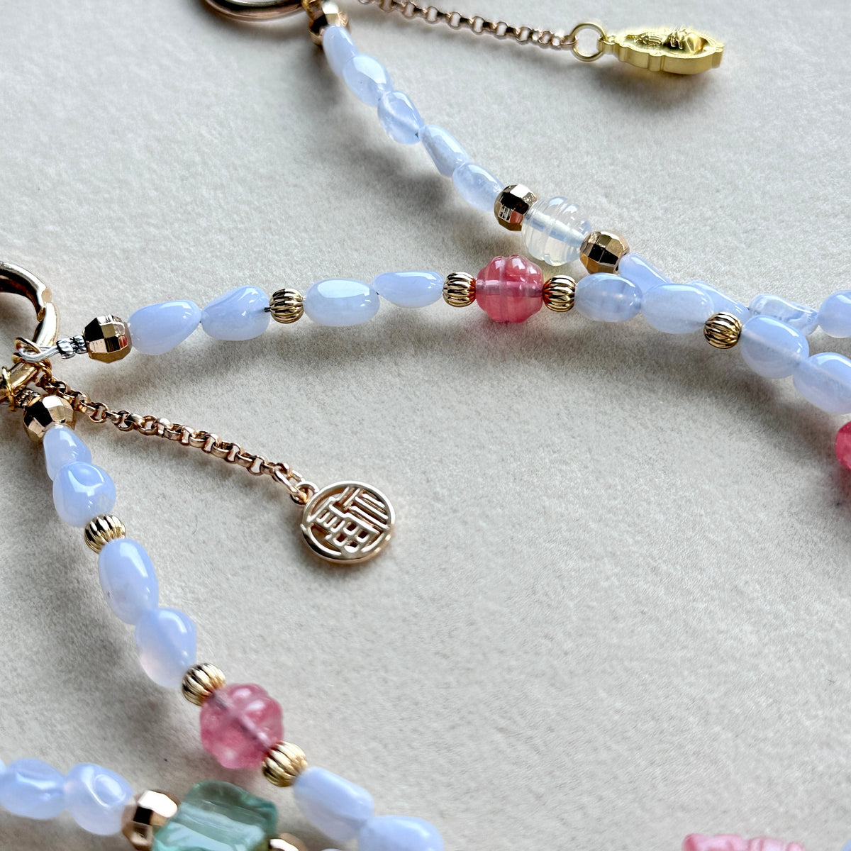 S10 [Gemstone mobile phone camera lanyard] Amethyst • Yellow glass • Pearl • Water drop shell Retro gold-plated lanyard Original design handmade