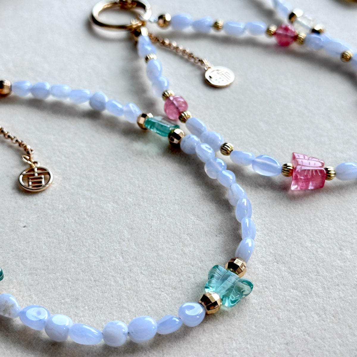 S10 [Gemstone mobile phone camera lanyard] Amethyst • Yellow glass • Pearl • Water drop shell Retro gold-plated lanyard Original design handmade
