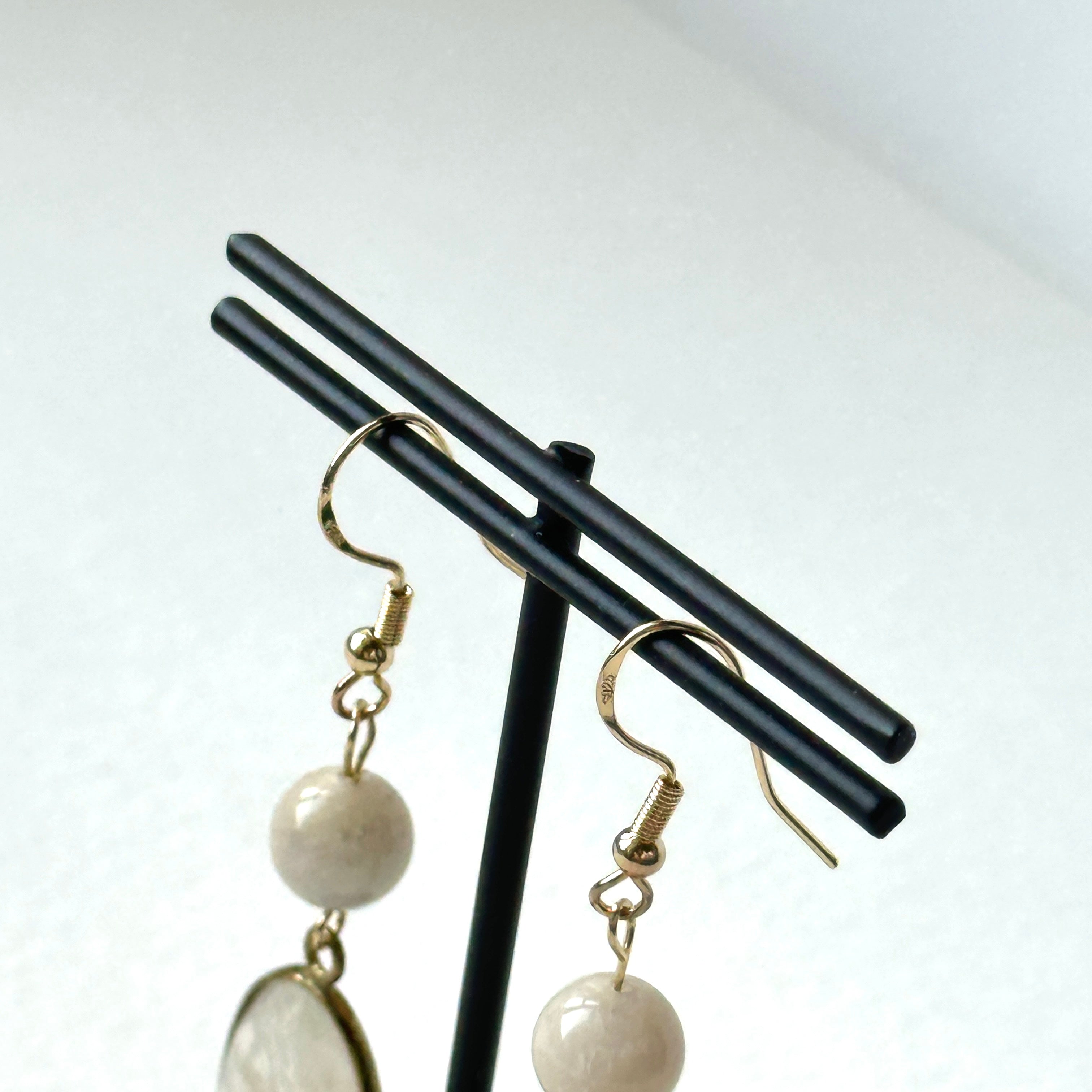 E29 [Glass meteorite] Libyan gold meteorite gold-plated earrings