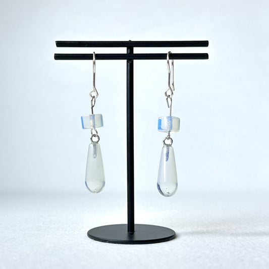 E29 [Glass meteorite] Libyan gold meteorite gold-plated earrings