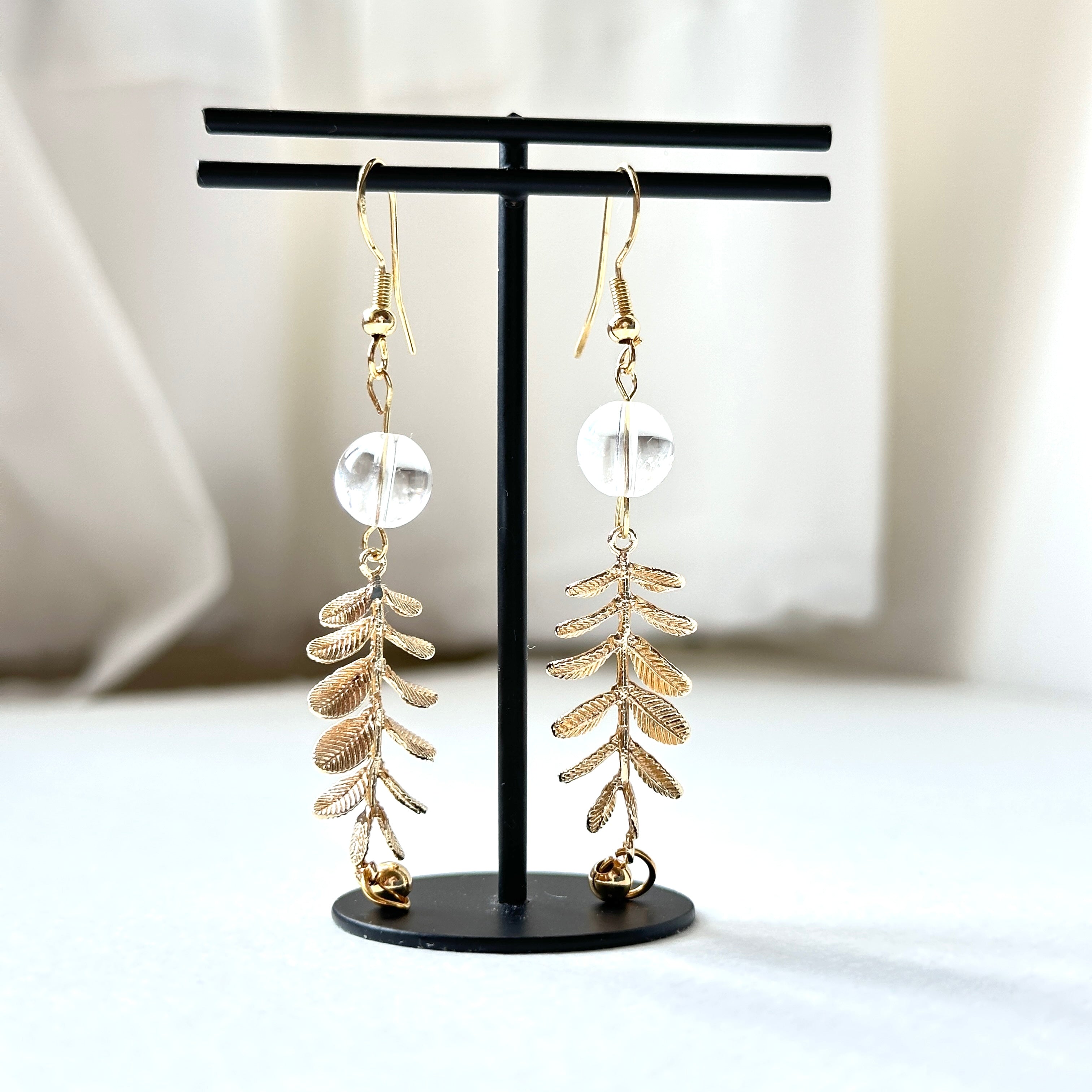 E29 [Glass meteorite] Libyan gold meteorite gold-plated earrings