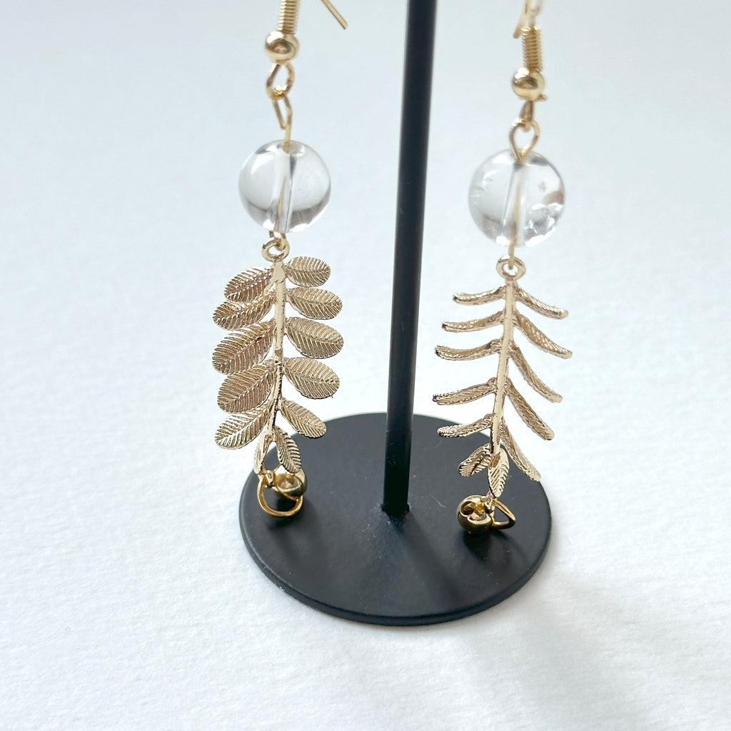 E29 [Glass meteorite] Libyan gold meteorite gold-plated earrings