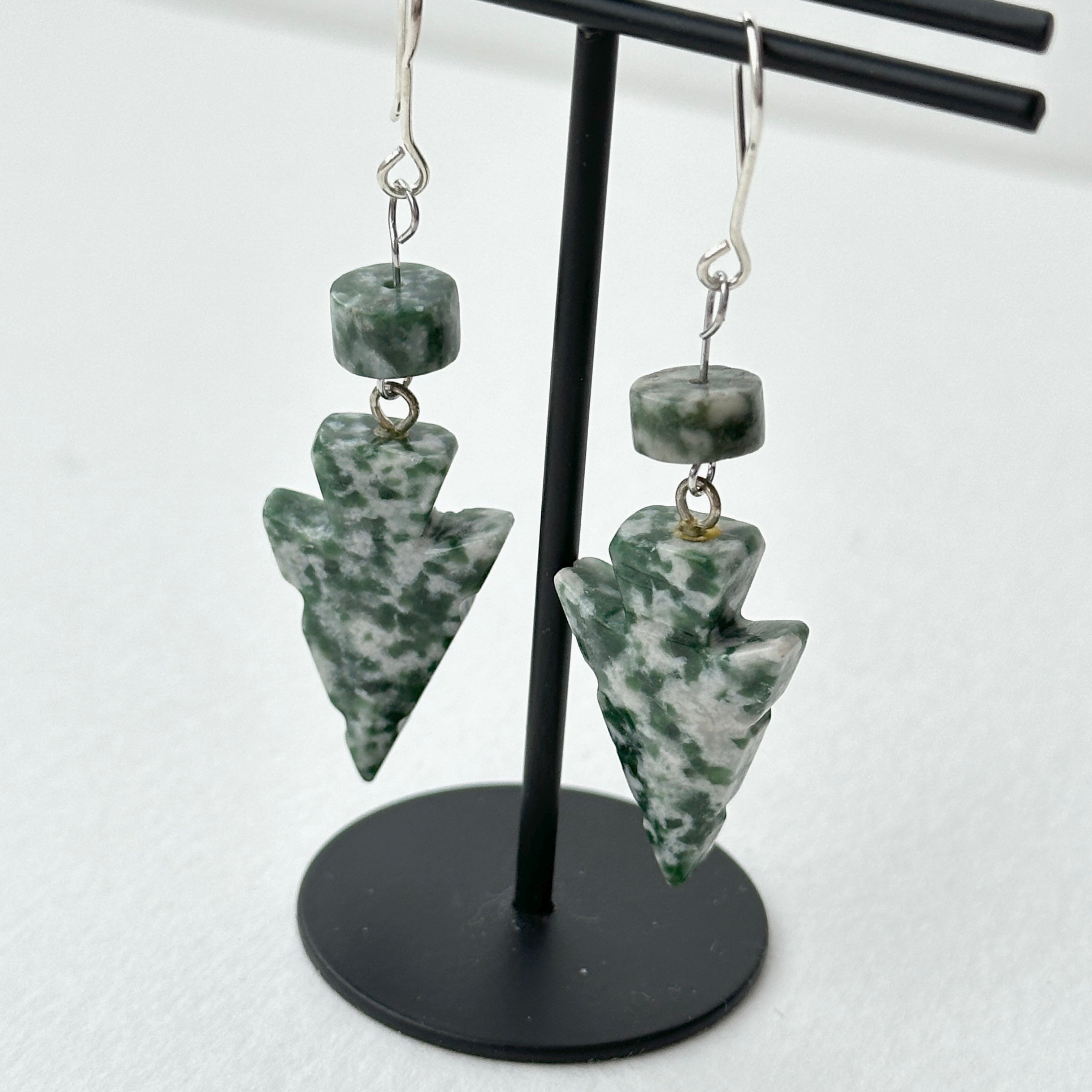 E29 [Glass meteorite] Libyan gold meteorite gold-plated earrings
