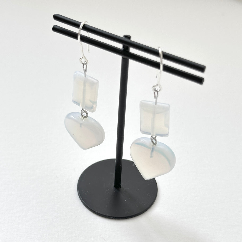 E29 [Glass meteorite] Libyan gold meteorite gold-plated earrings