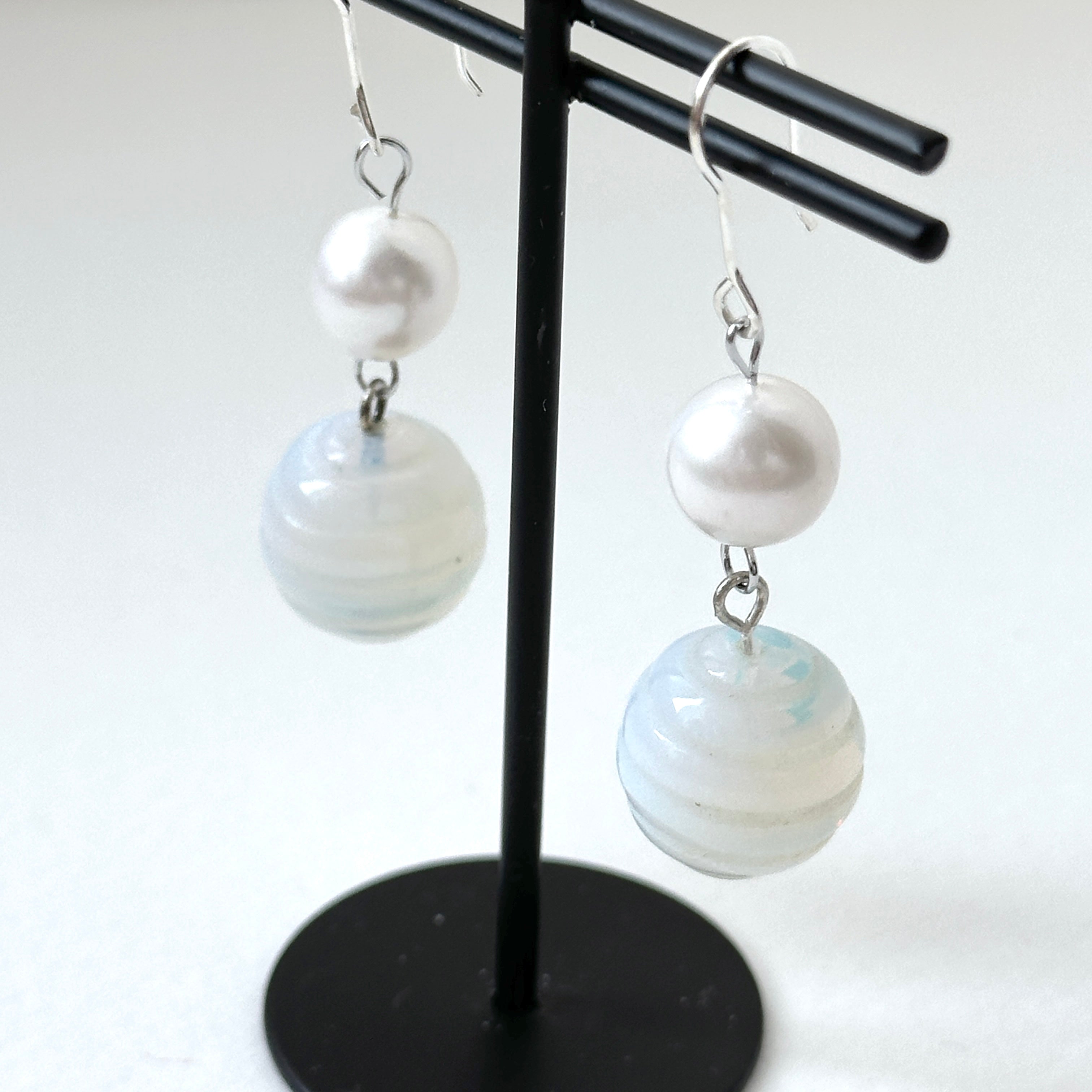 E40【天秤天蠍座|10月】蛋白石|圓球|淡水珍珠|耳環