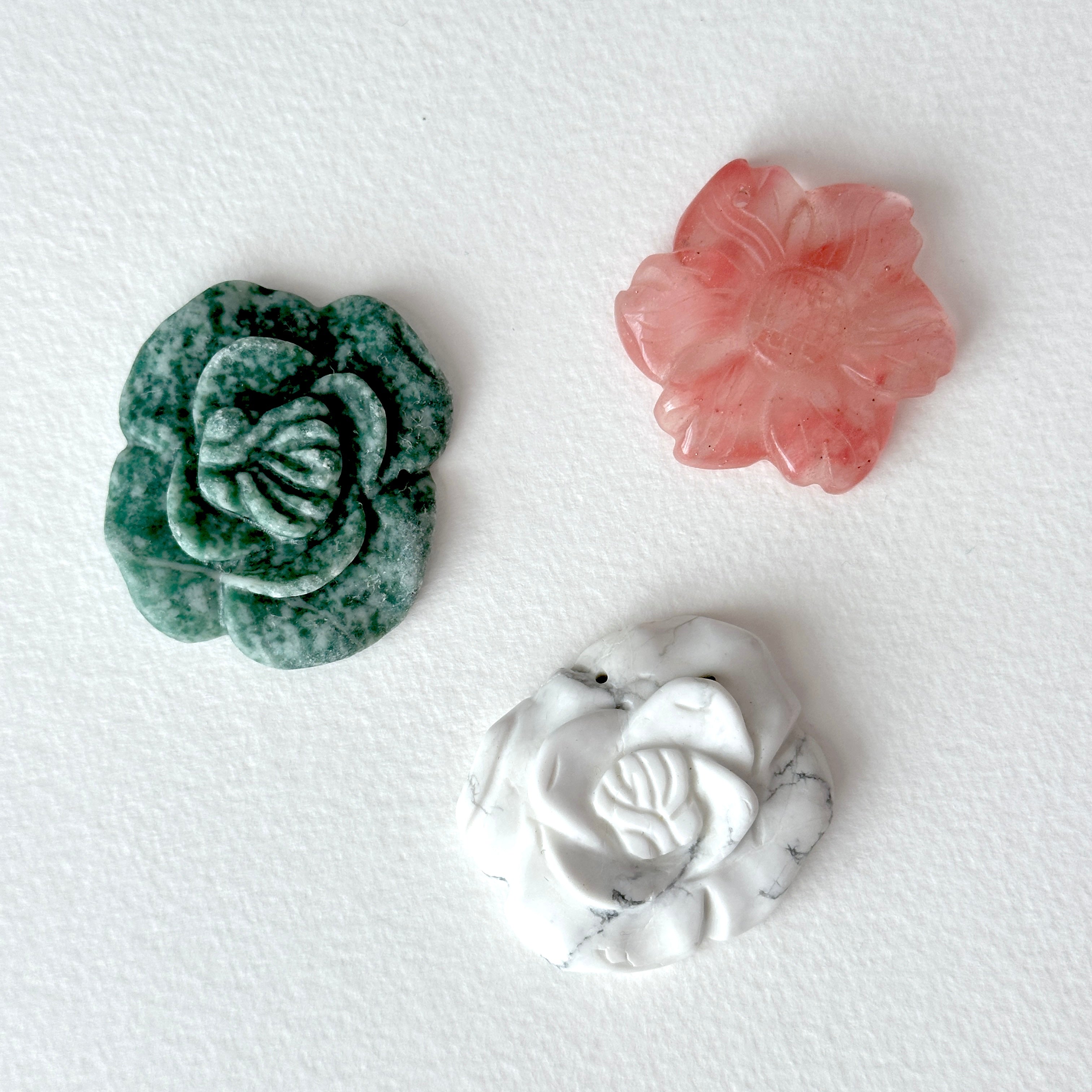 TS48【Raw Stone】White Turquoise Green Dotted Cherry Quartz Carved Decoration