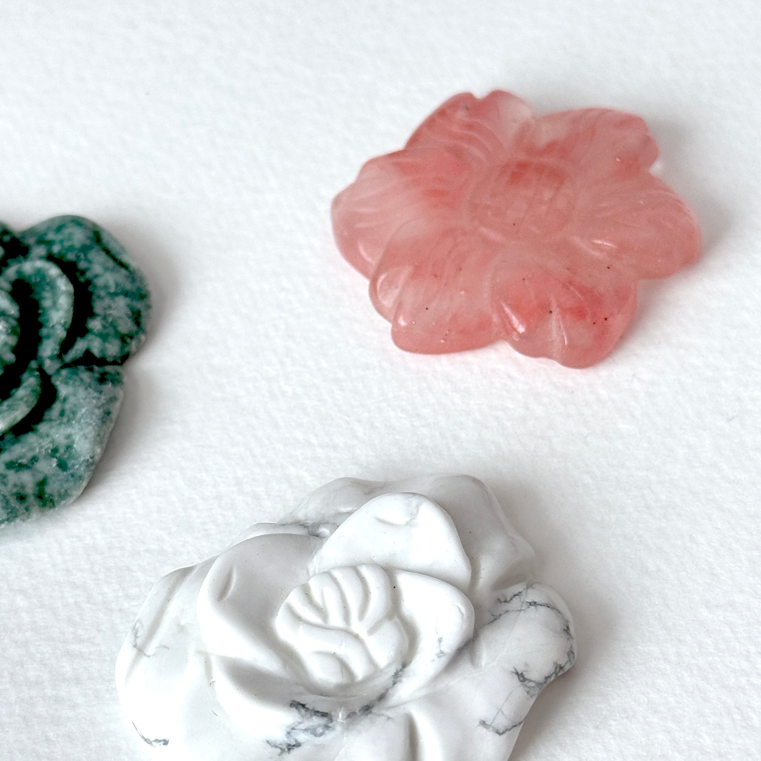 TS48【Raw Stone】White Turquoise Green Dotted Cherry Quartz Carved Decoration