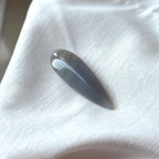 TS38【護身符原石】灰瑪瑙迷你水滴