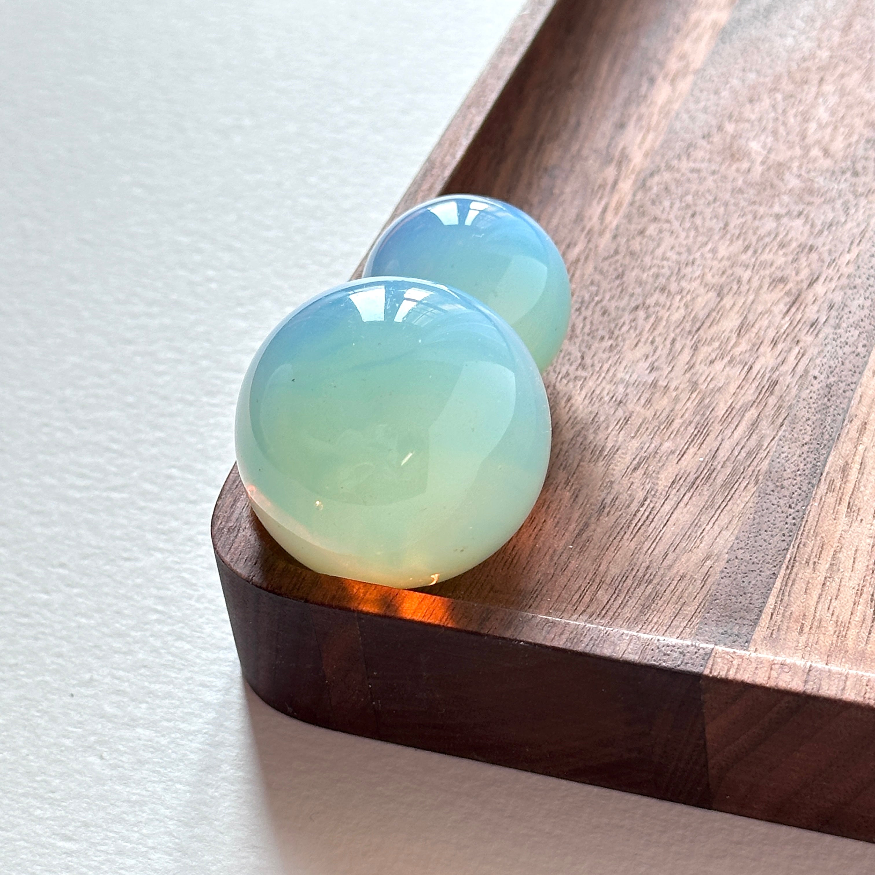 TS49【水晶滾石】蛋白石球