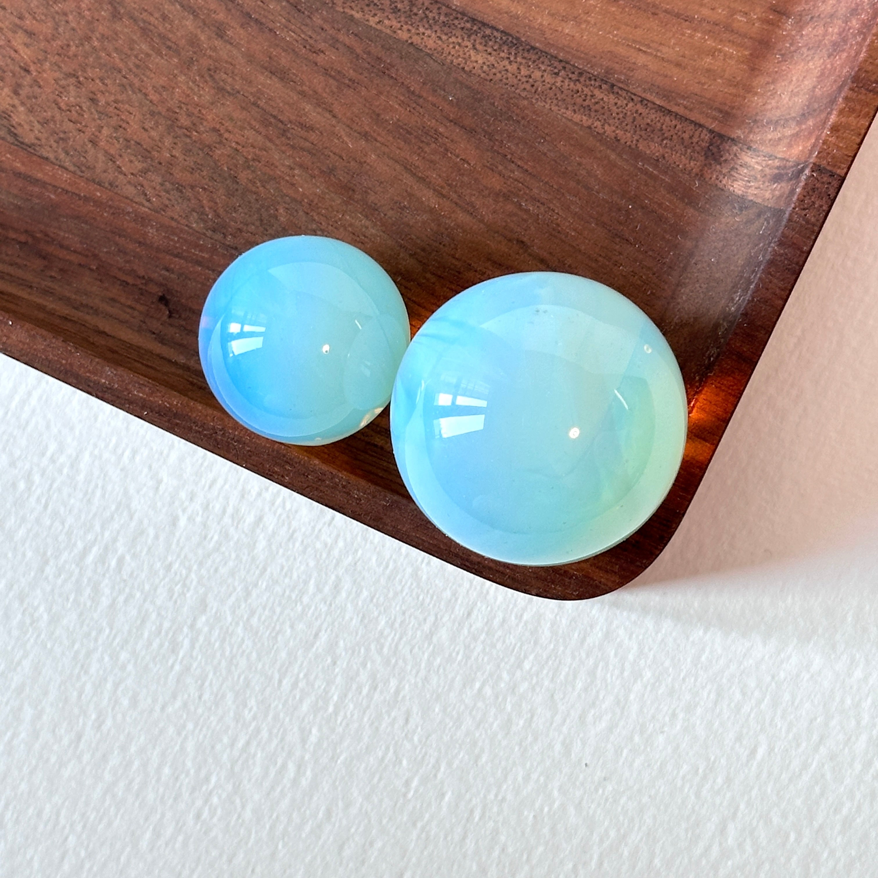 TS49【水晶滾石】蛋白石球