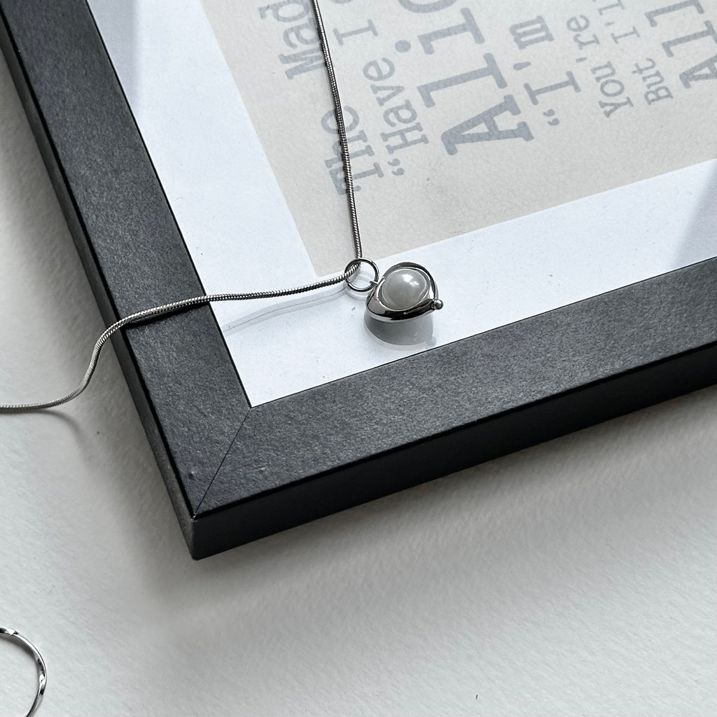 N8 Simple Silver Jewelry Solid Heart Shape Freshwater Pearl Necklace