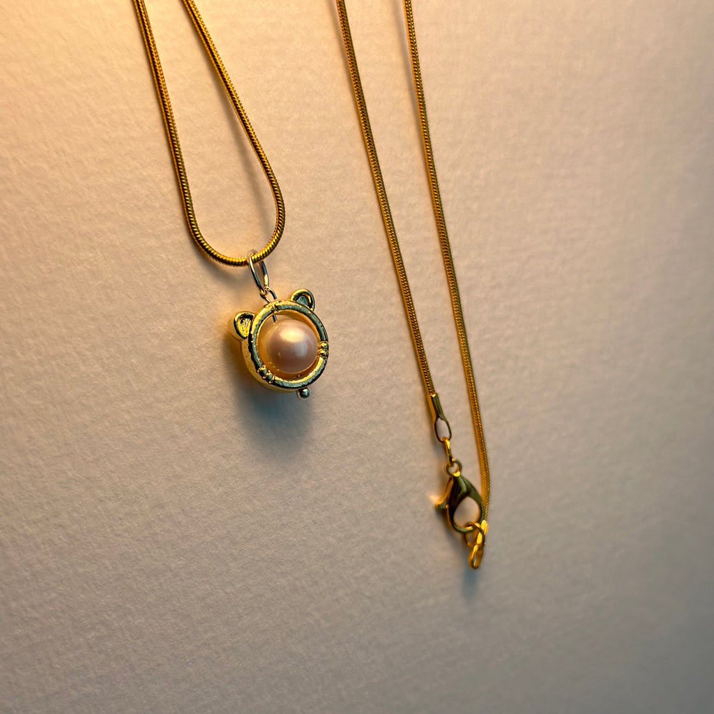N9【Simple Gold Jewelry】 Cat Ear Freshwater Pearl Necklace