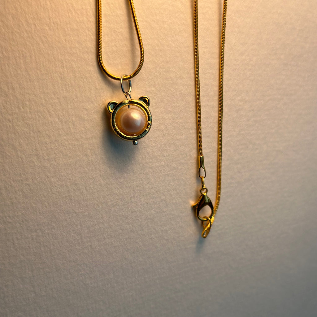 N9【Simple Gold Jewelry】 Cat Ear Freshwater Pearl Necklace