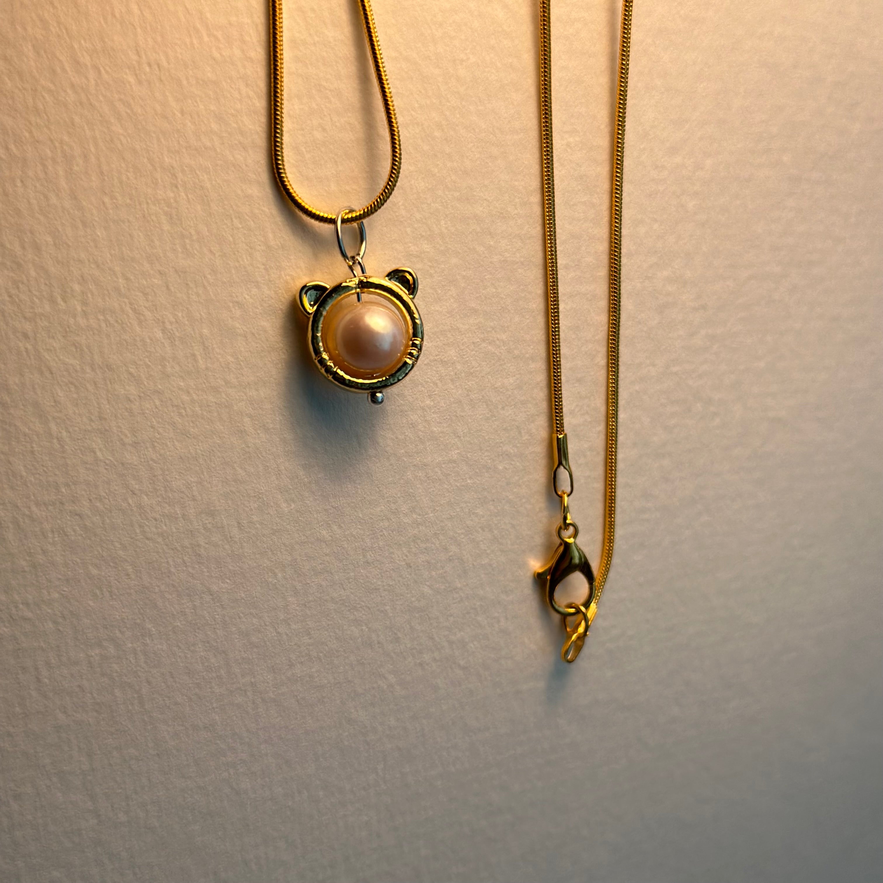 N9【Simple Gold Jewelry】 Cat Ear Freshwater Pearl Necklace