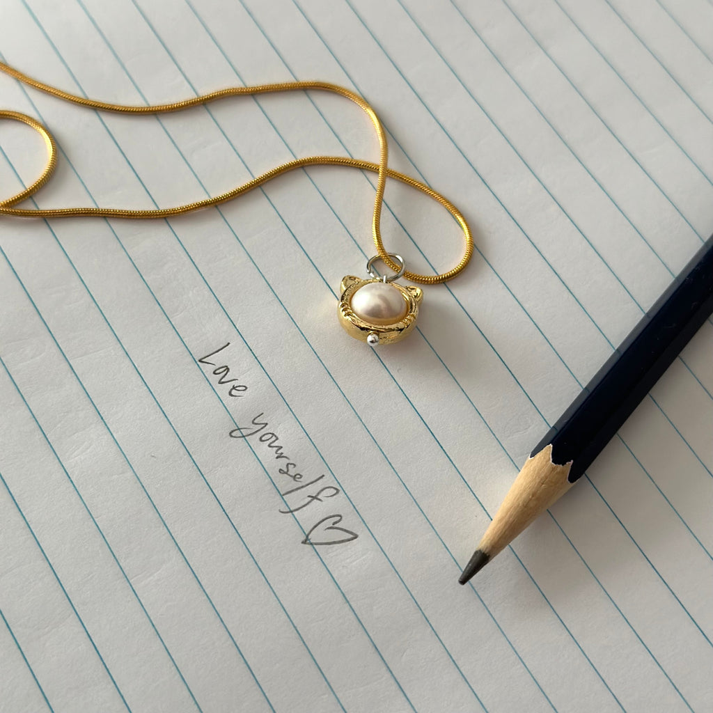 N9【Simple Gold Jewelry】 Cat Ear Freshwater Pearl Necklace