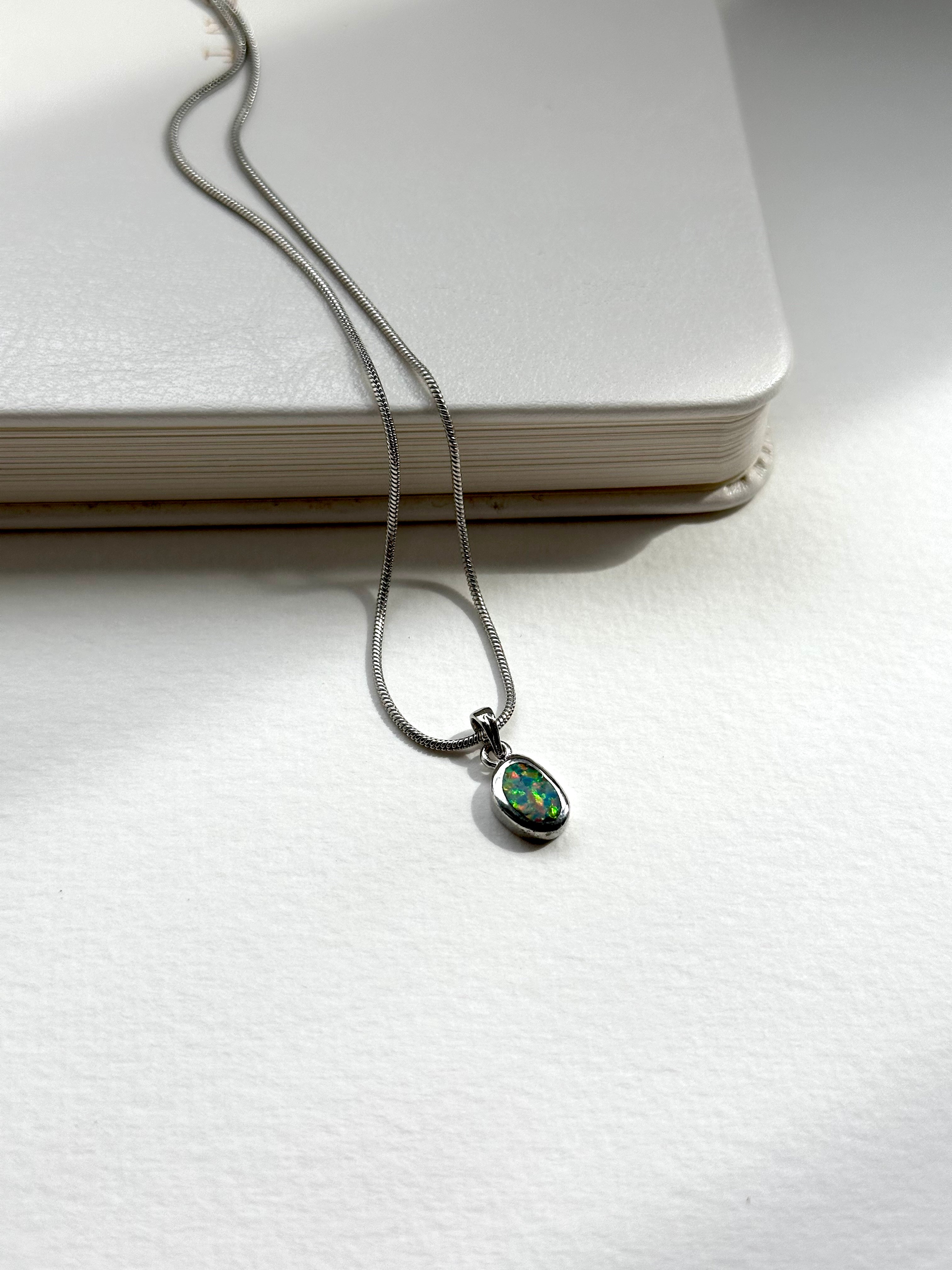 N14 [Small Bean Simple Silver Jewelry] Opal 925 Goose Egg Necklace