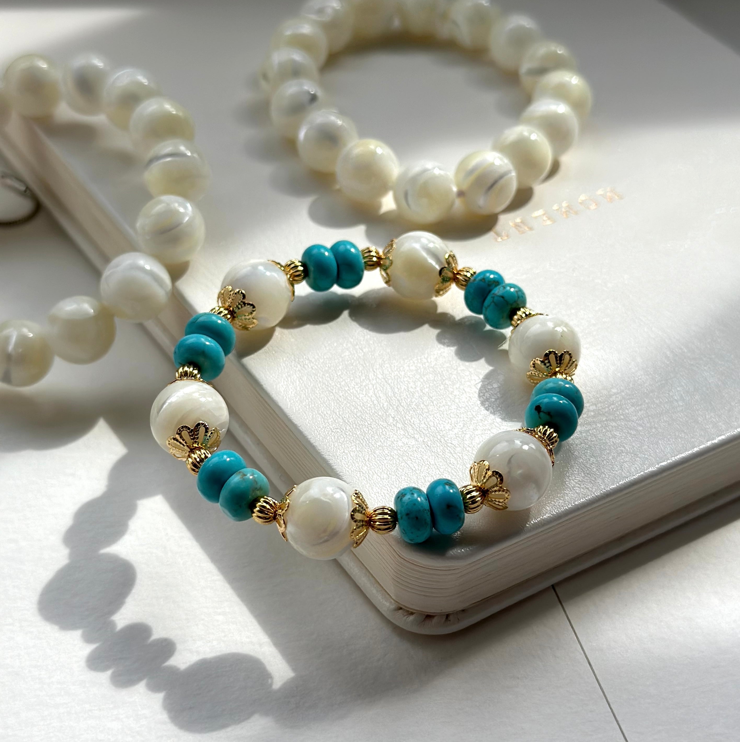 BS78【羅馬浮沙】白貝母馬蹄螺松石鍍金手鏈手串