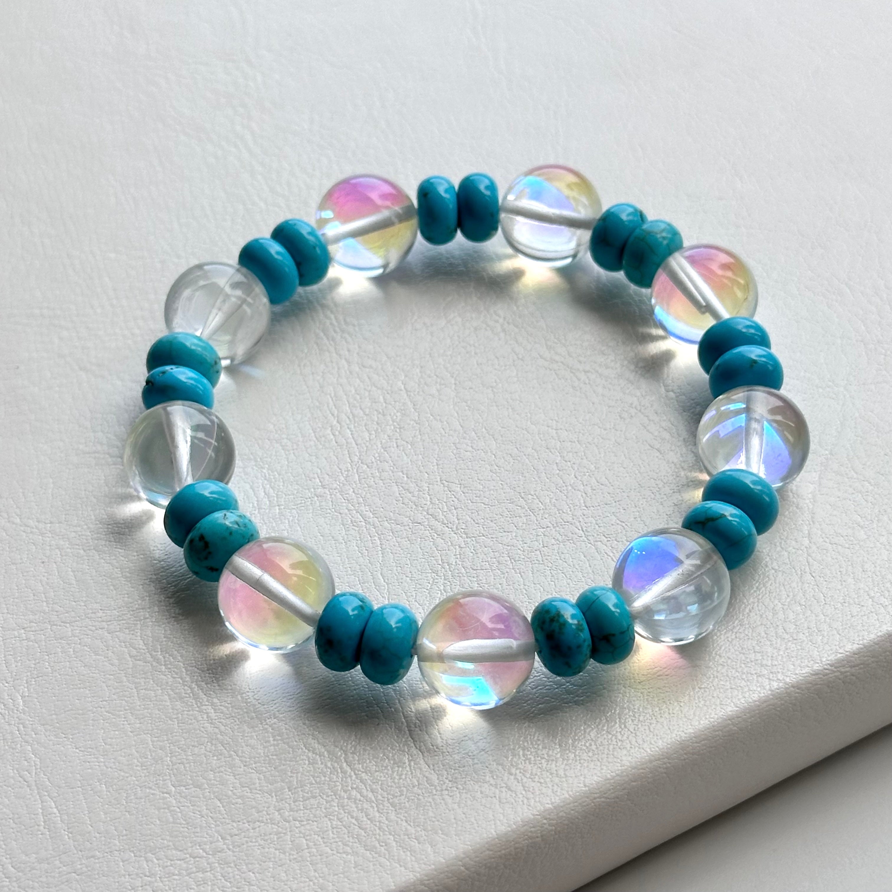 BS85 [Blue Light Glass Series] White Glass Turquoise Bracelet