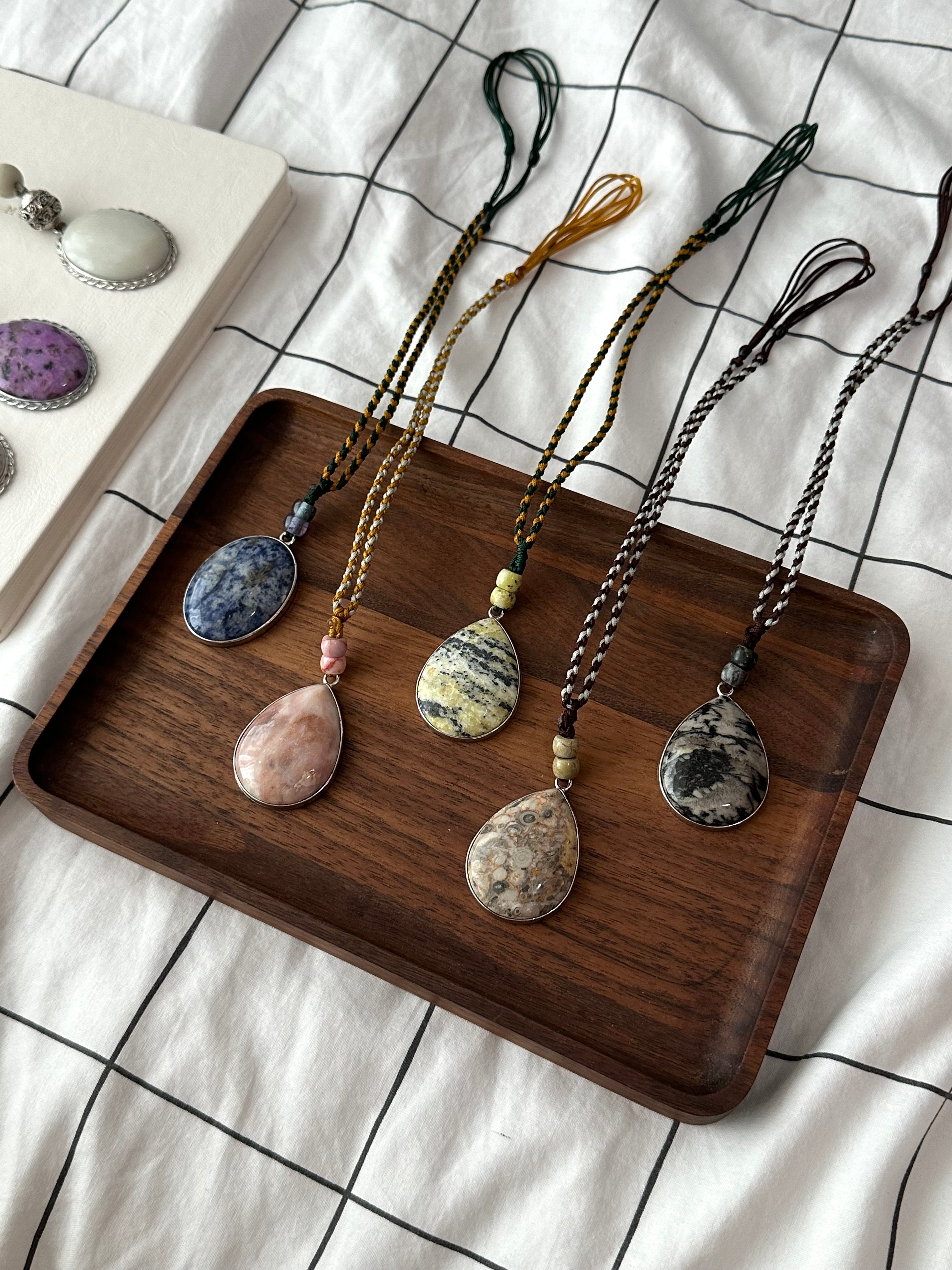 N89 [Protection and Implementation] Hematite Peace Buckle Silver-plated Braided Rope Necklace