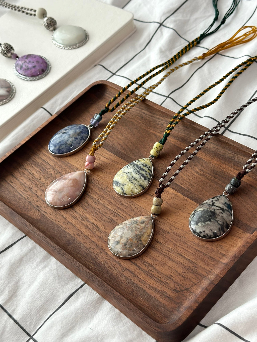 N91【復古】水滴半寶石壁玉|藏傳風|季節編織繩頸鏈項鏈 男女配飾 生日聖誕禮物