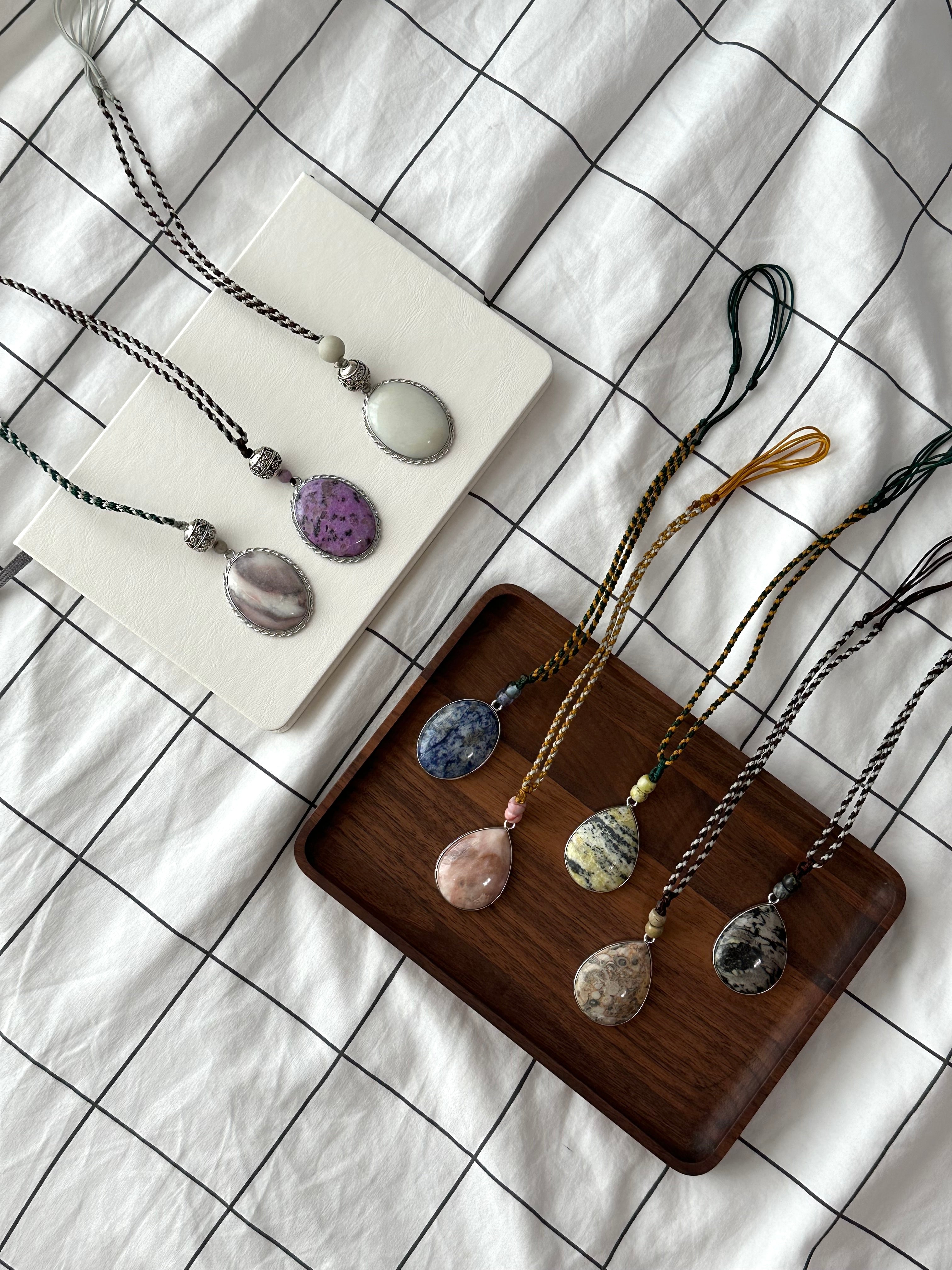 N89 [Protection and Implementation] Hematite Peace Buckle Silver-plated Braided Rope Necklace