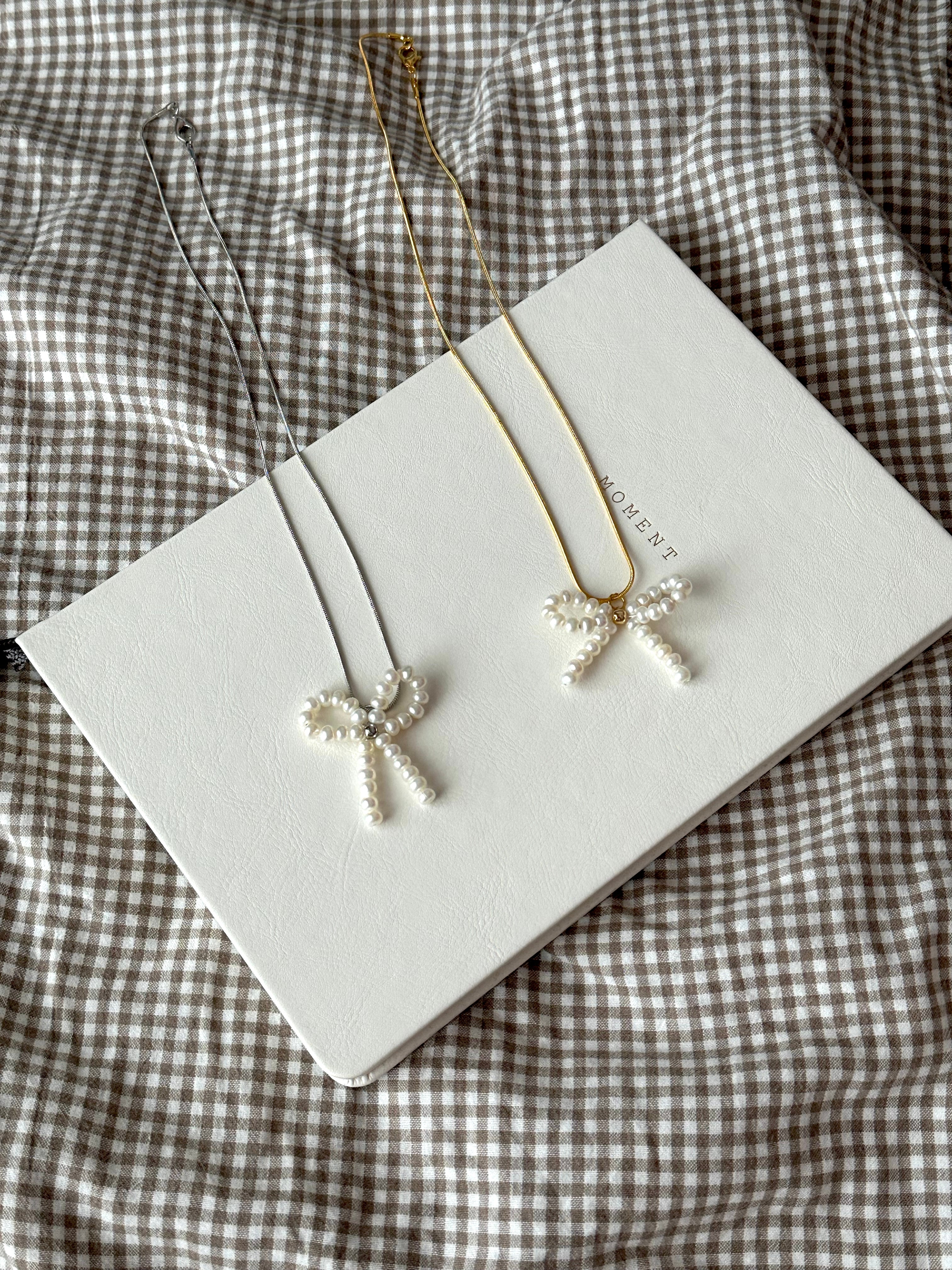 N18 [Bow] Freshwater Pearl Bow Necklace