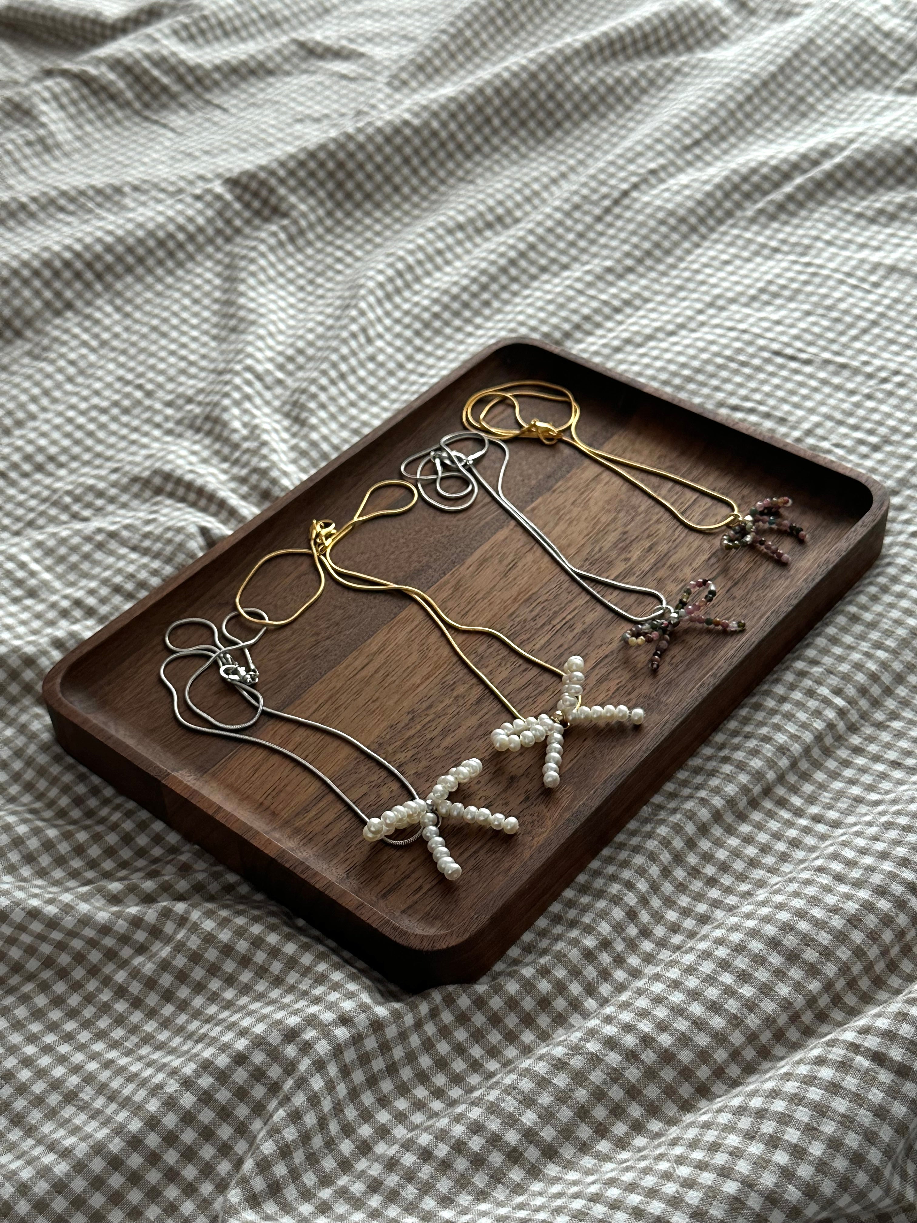 N18 [Bow] Freshwater Pearl Bow Necklace