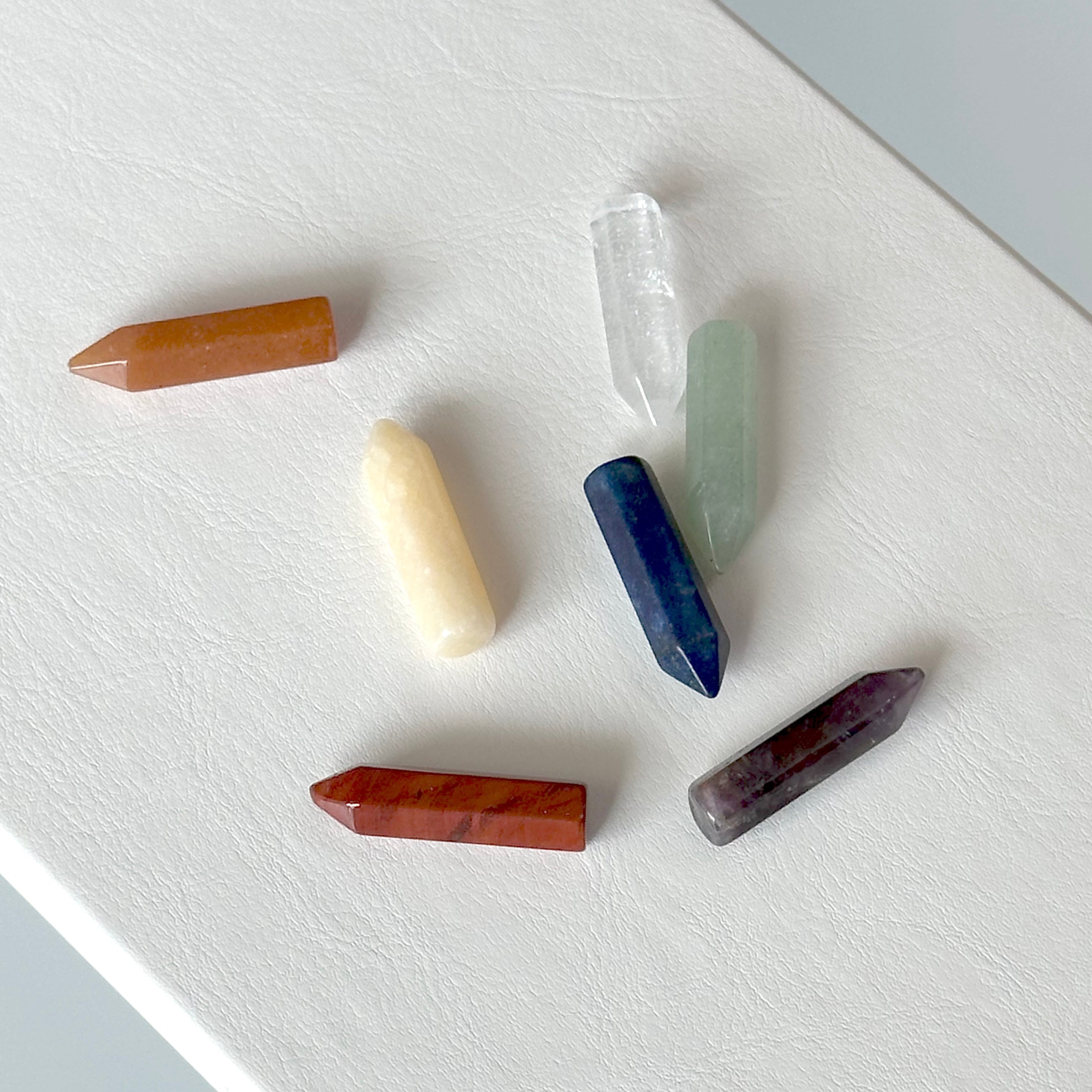 TS6【水晶滾石】七脈輪六角柱