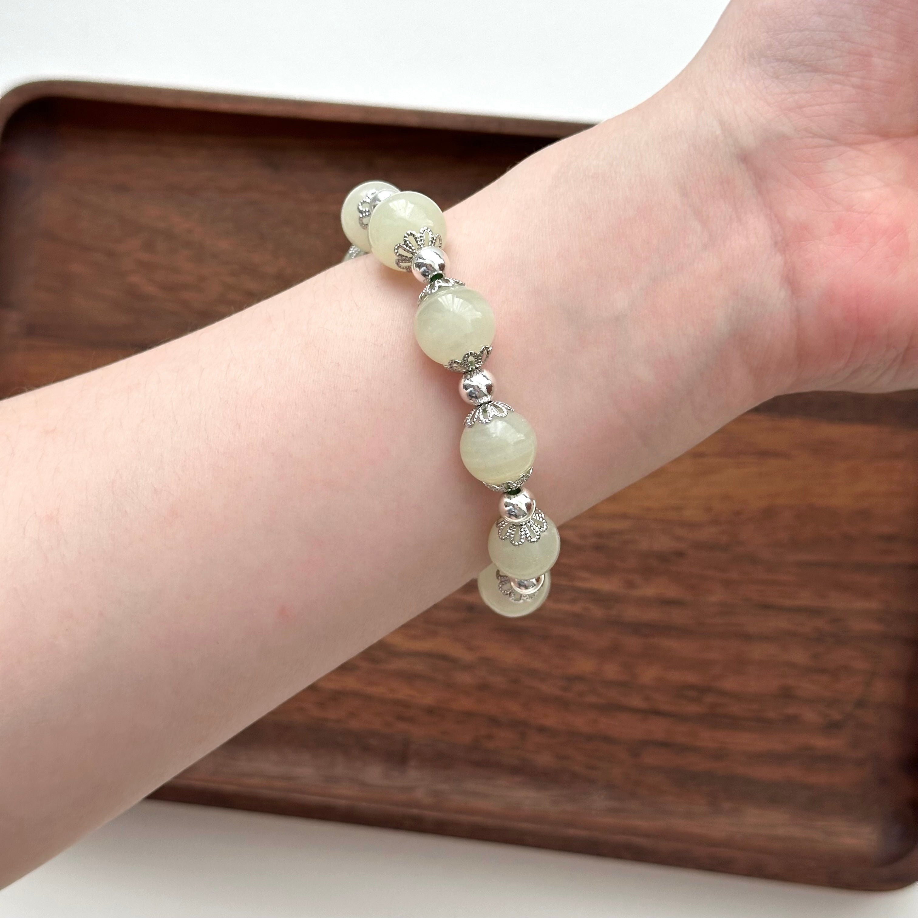 BS124 [Taurus Guardian Stone] Green Stone Flower Silver-plated Bracelet