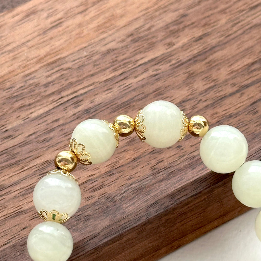 BS133 [Taurus Guardian Stone] Green Stone 18k Simple Gold-plated Flower Bracelet
