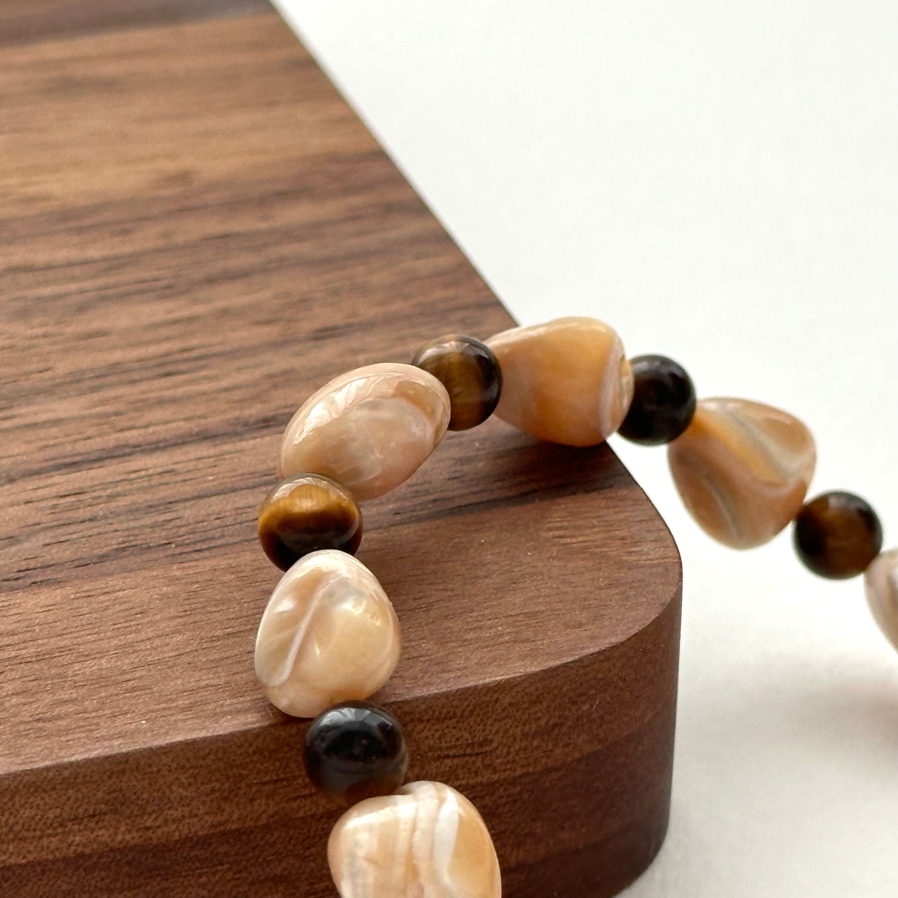 BS135 [Drifting Memories] Shell Yellow Tiger Eye Bracelet