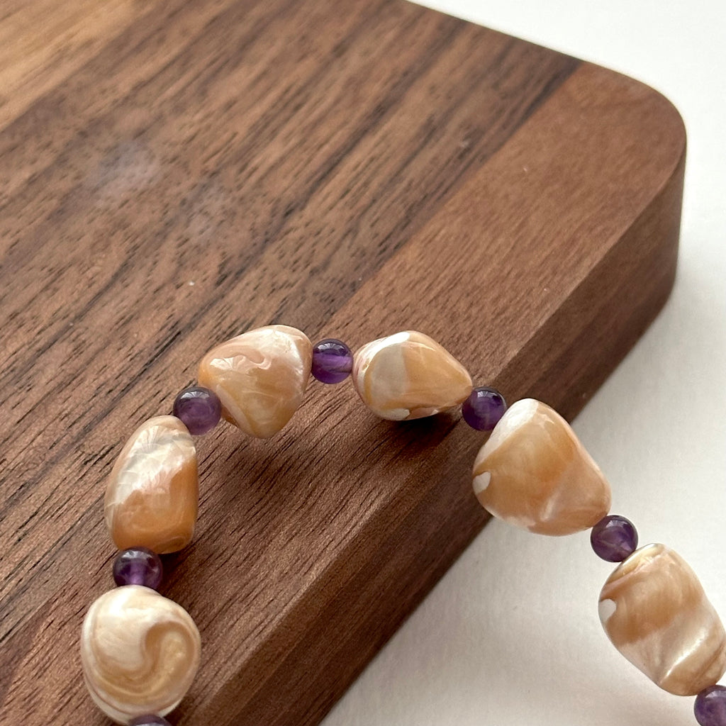BS139 [Drifting Memories] Shell Amethyst Bracelet