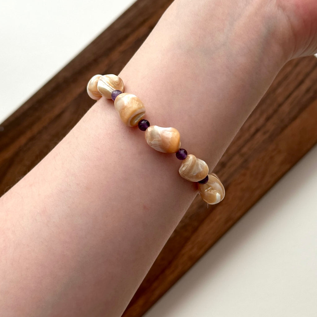 BS139 [Drifting Memories] Shell Amethyst Bracelet