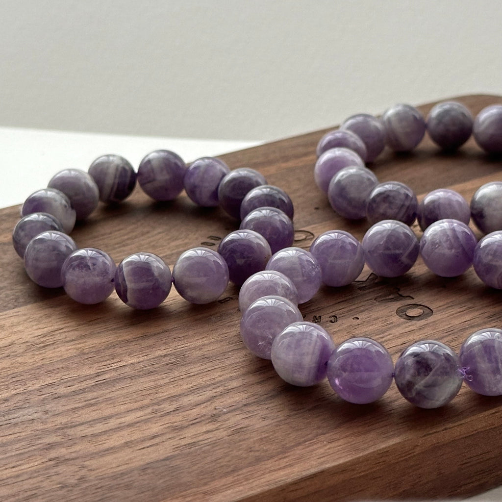 B65 [Capricorn/Aquarius] Dogtooth Amethyst Bead Bracelet